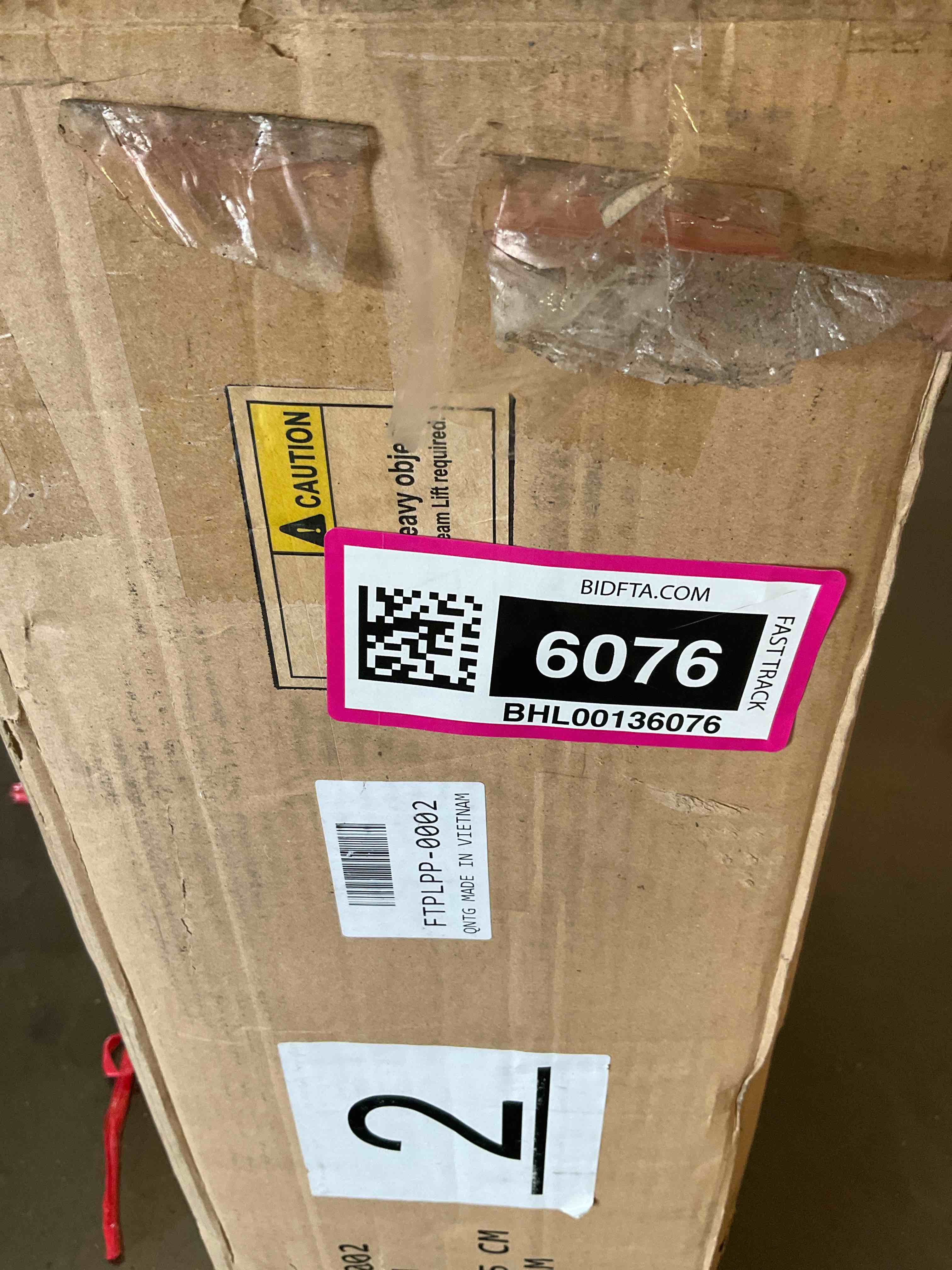 https://s3.amazonaws.com/lotting-images-prod/BargainHunt/BHL00136076_1722971918013.jpeg