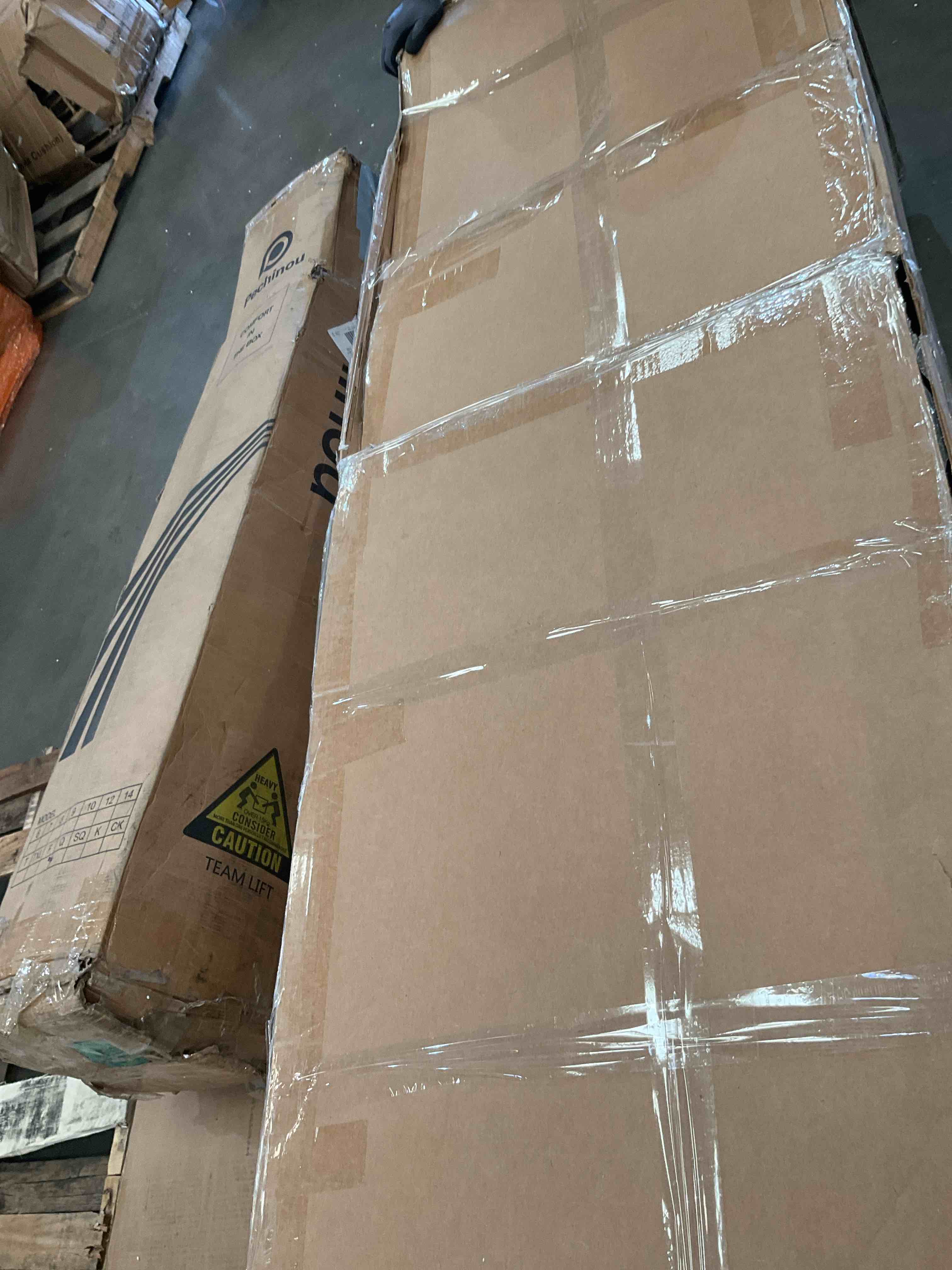 https://s3.amazonaws.com/lotting-images-prod/BargainHunt/BHL00136119_1723482765454.jpeg