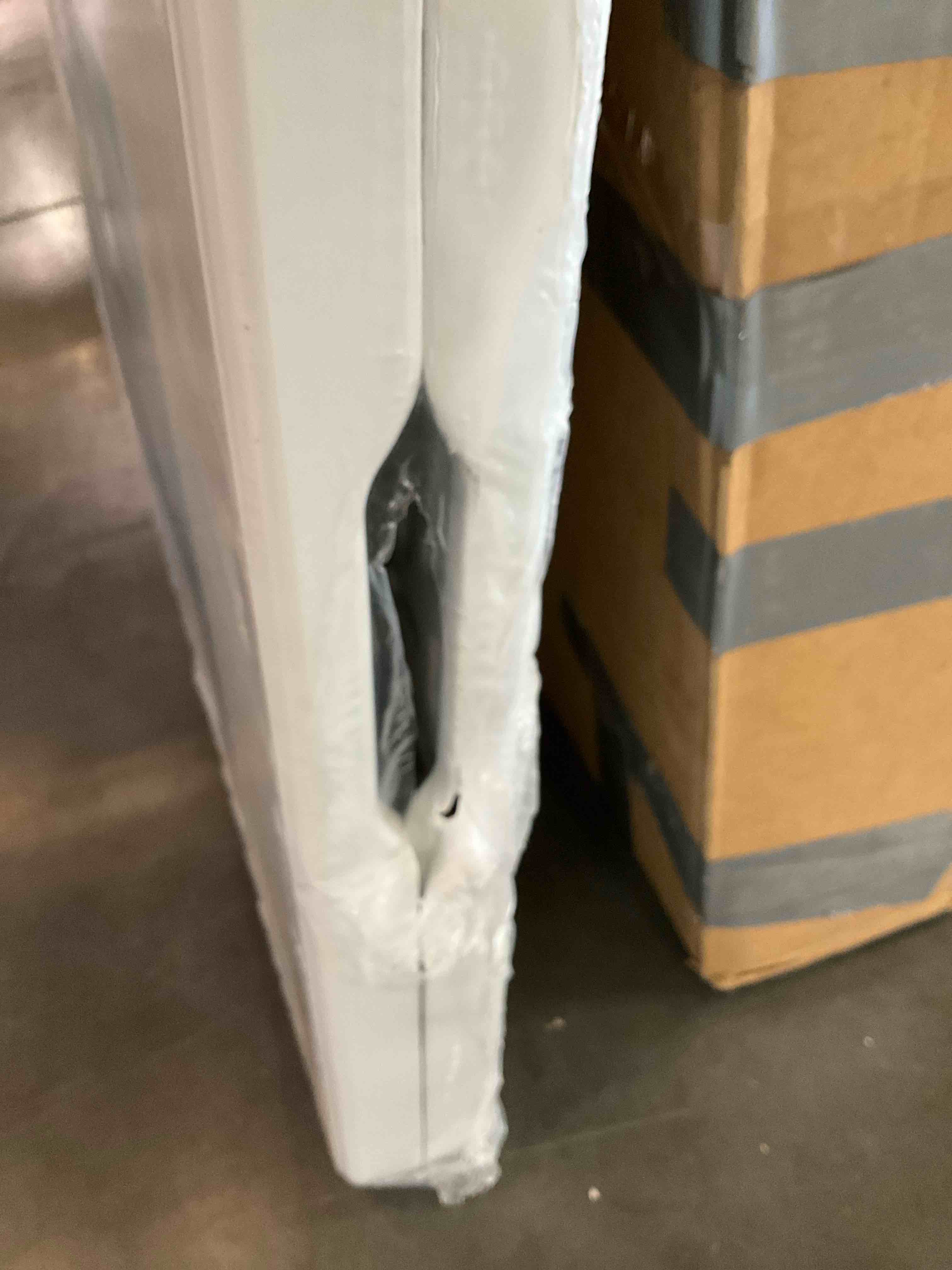 https://s3.amazonaws.com/lotting-images-prod/BargainHunt/BHL00136135_1723648921234.jpeg