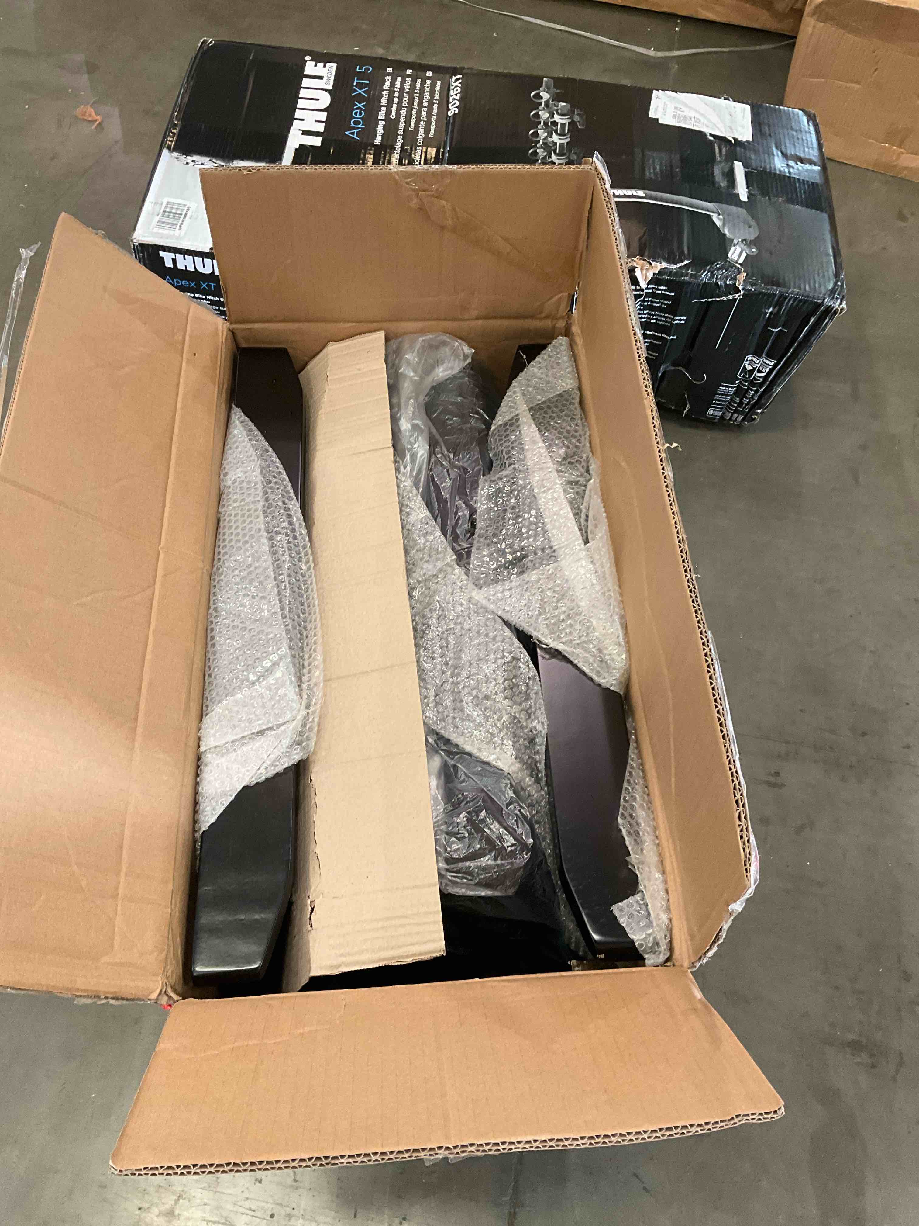 https://s3.amazonaws.com/lotting-images-prod/BargainHunt/BHL00136165_1723561259309.jpeg