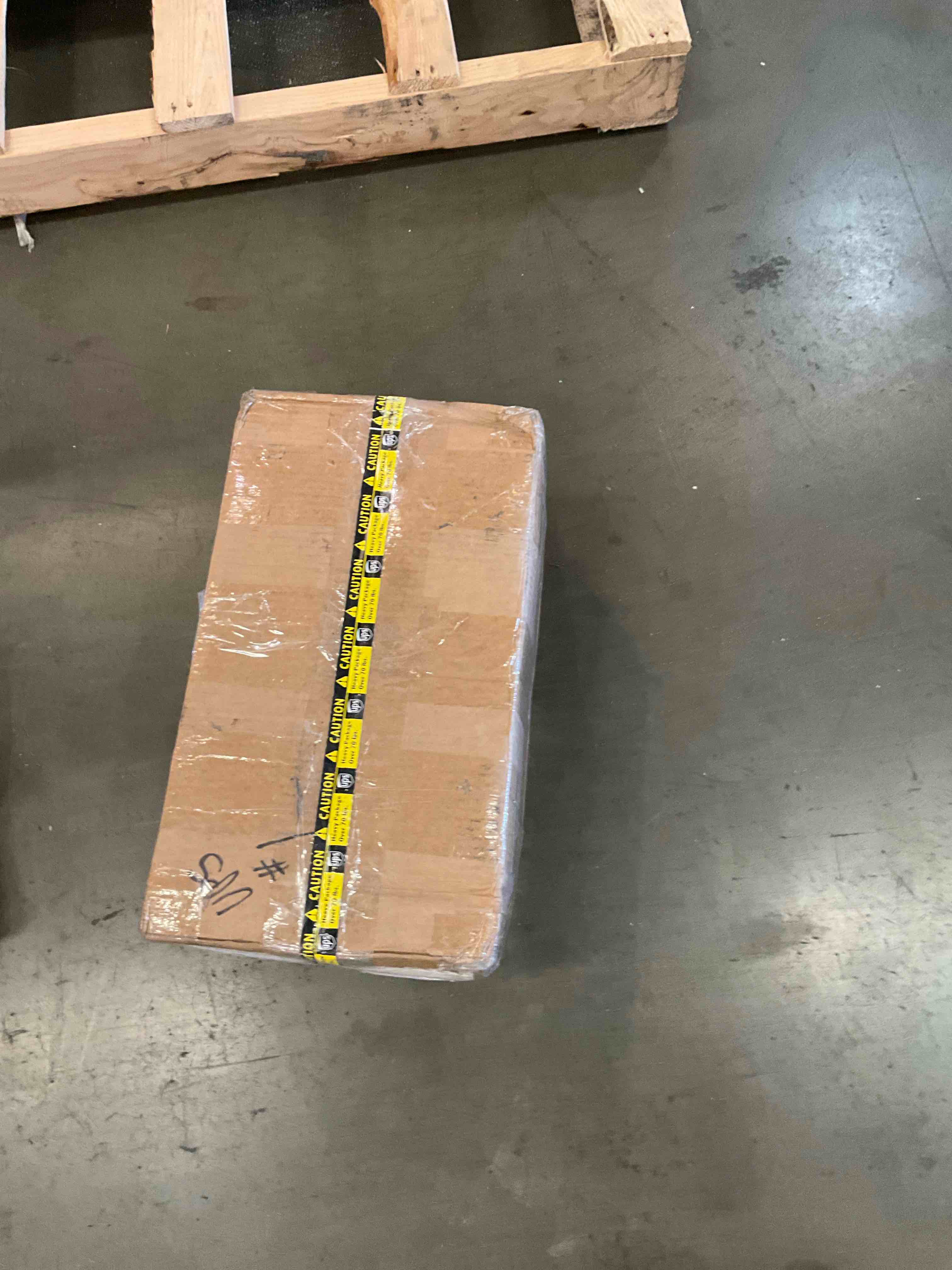 https://s3.amazonaws.com/lotting-images-prod/BargainHunt/BHL00136173_1723562996250.jpeg
