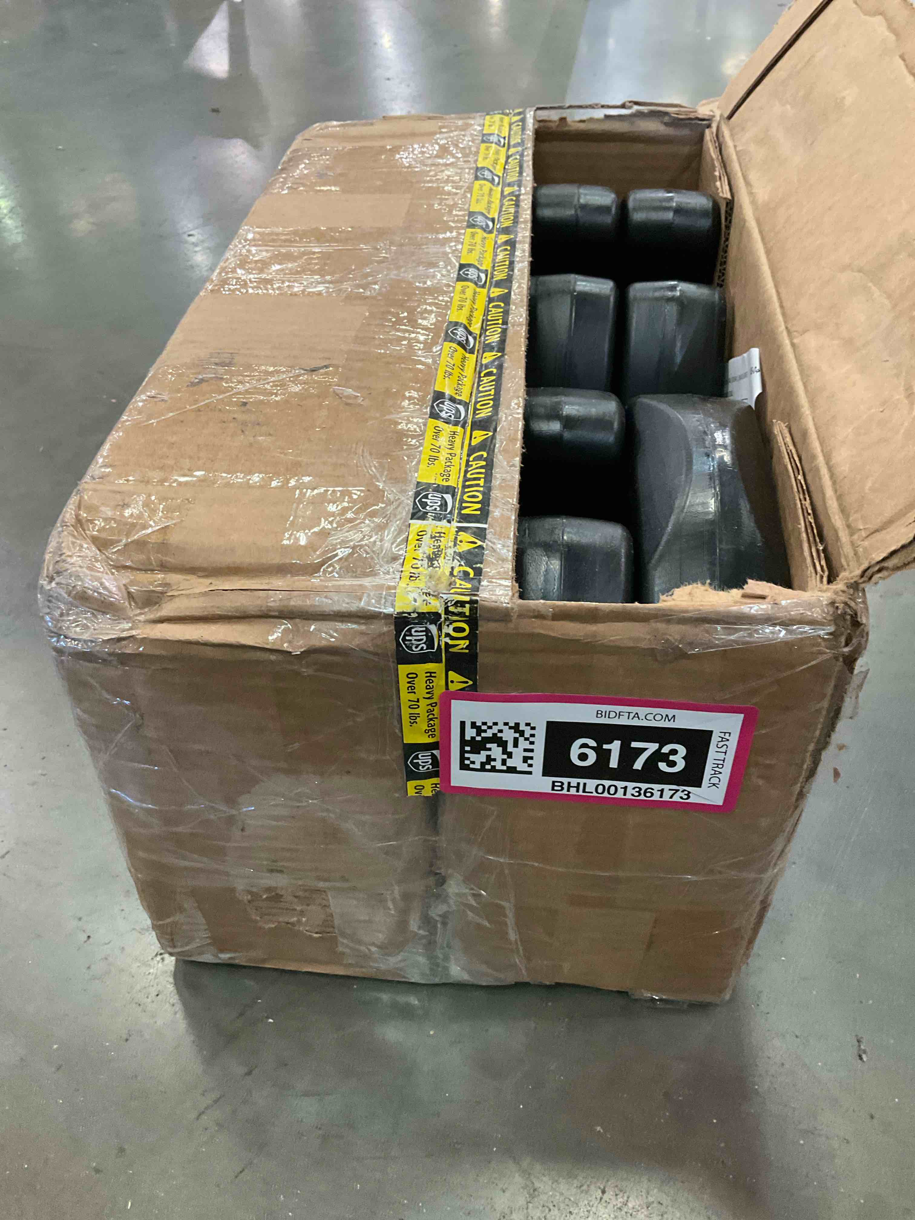 https://s3.amazonaws.com/lotting-images-prod/BargainHunt/BHL00136173_1723563047311.jpeg