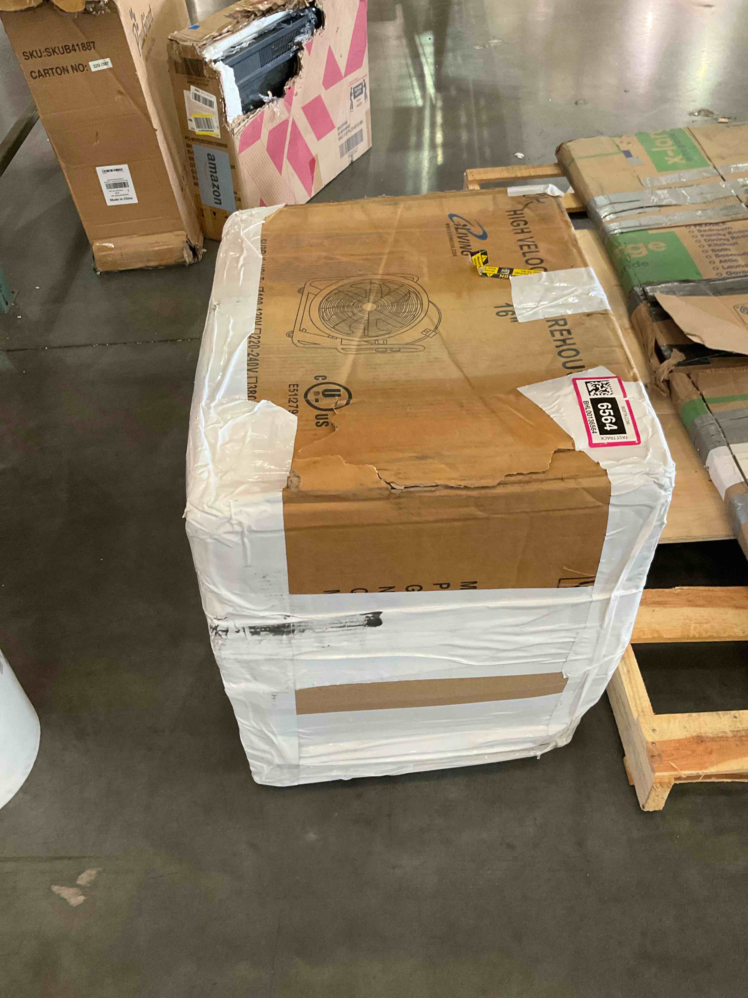 https://s3.amazonaws.com/lotting-images-prod/BargainHunt/BHL00136564_1723649351492.jpeg