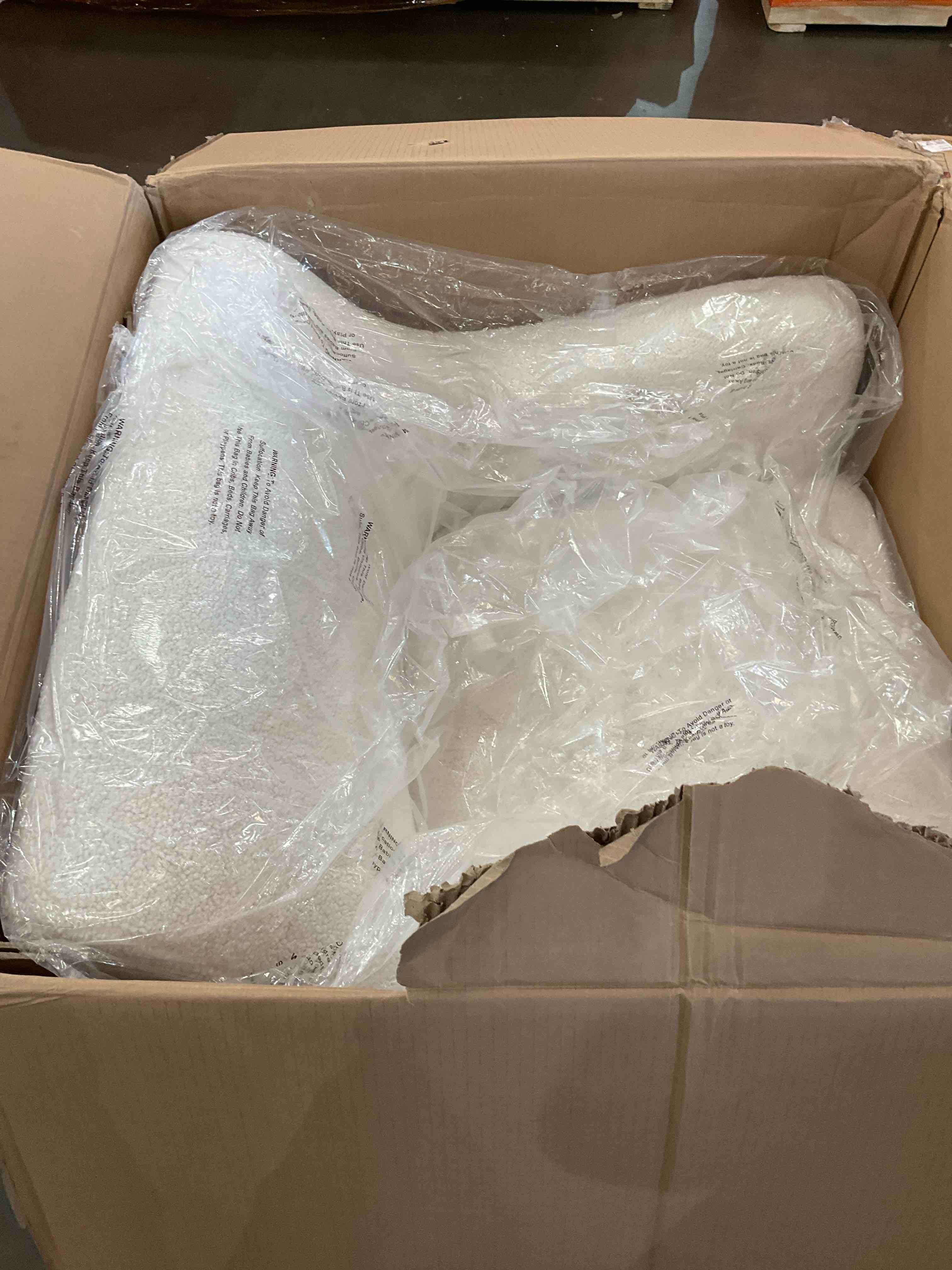 https://s3.amazonaws.com/lotting-images-prod/BargainHunt/BHL00136696_1723571676912.jpeg