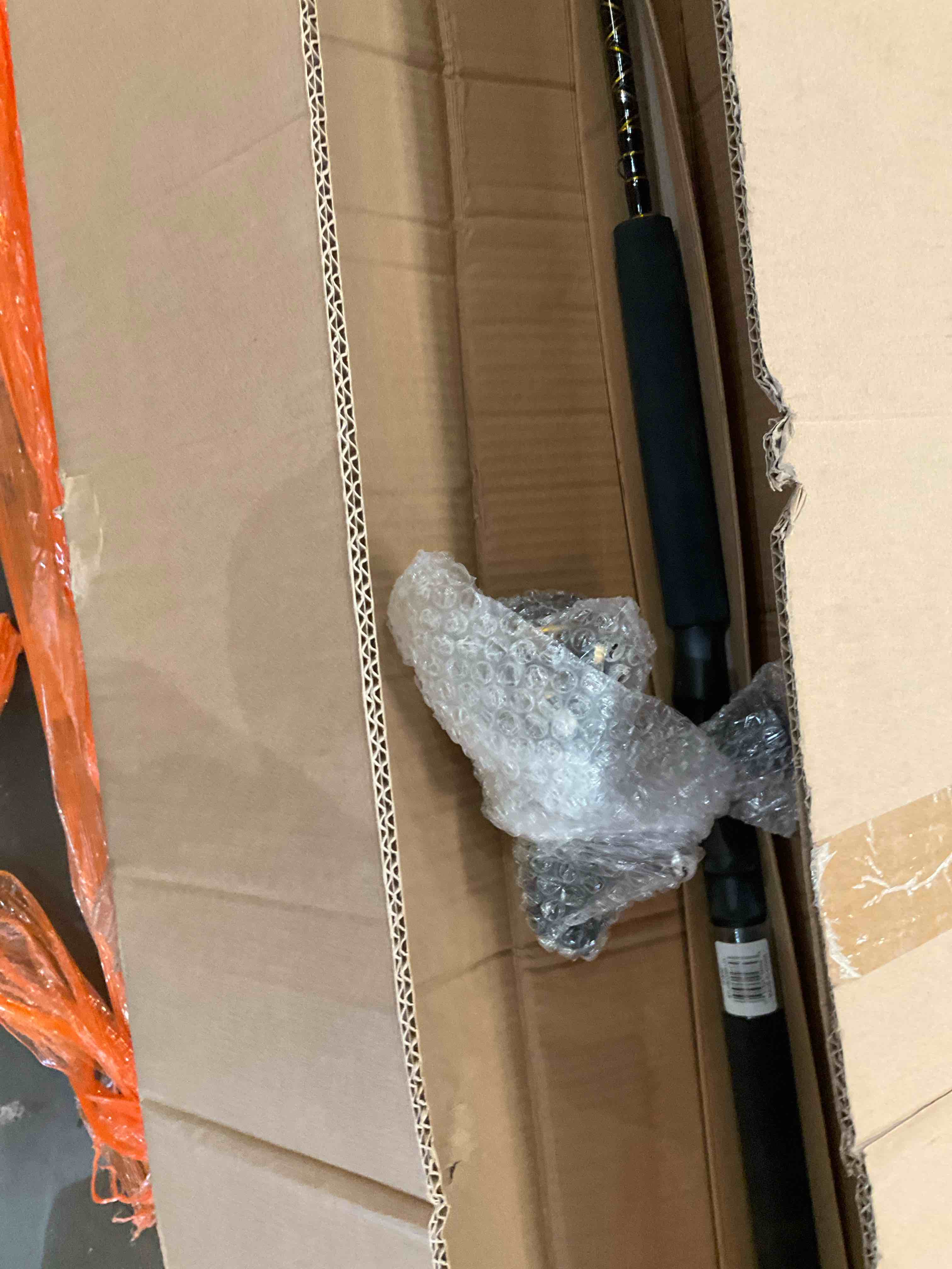 https://s3.amazonaws.com/lotting-images-prod/BargainHunt/BHL00136704_1723574905115.jpeg