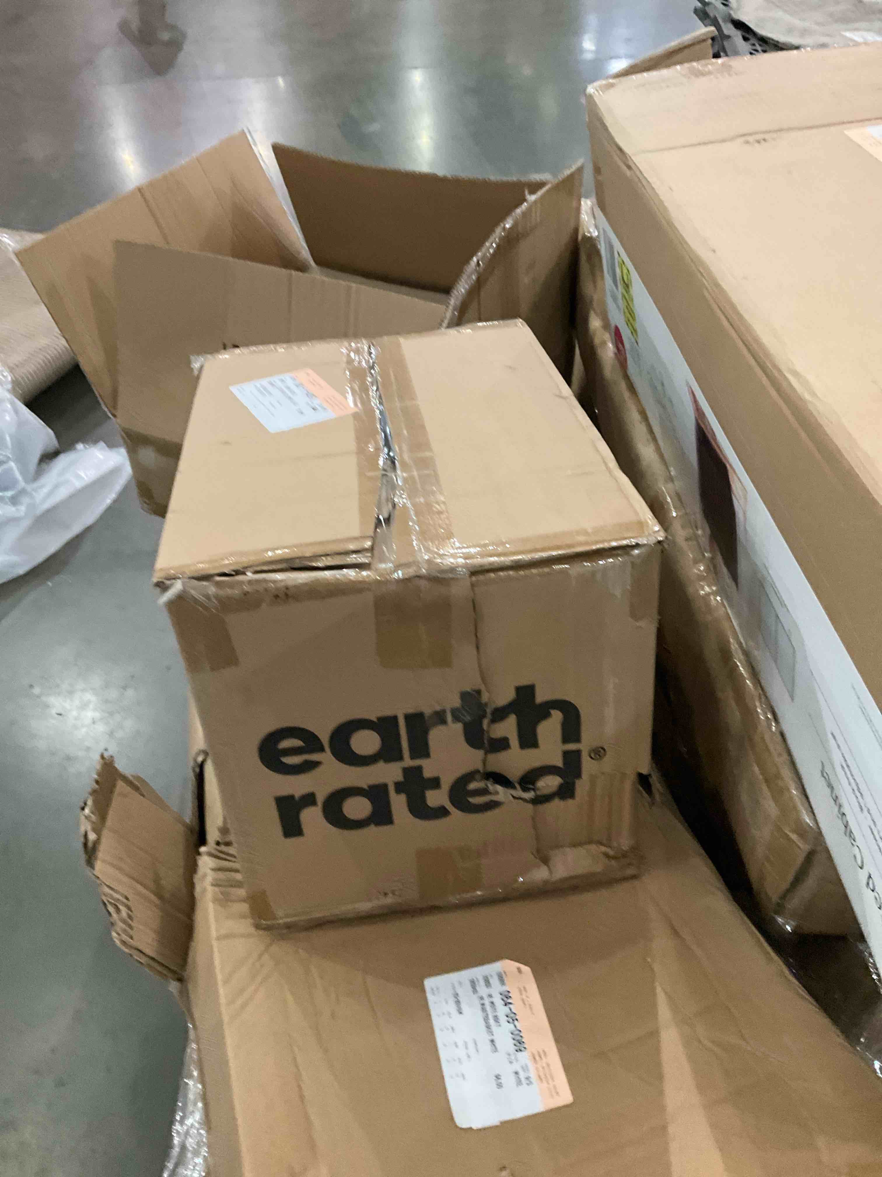 https://s3.amazonaws.com/lotting-images-prod/BargainHunt/BHL00137860_1719502834783.jpeg
