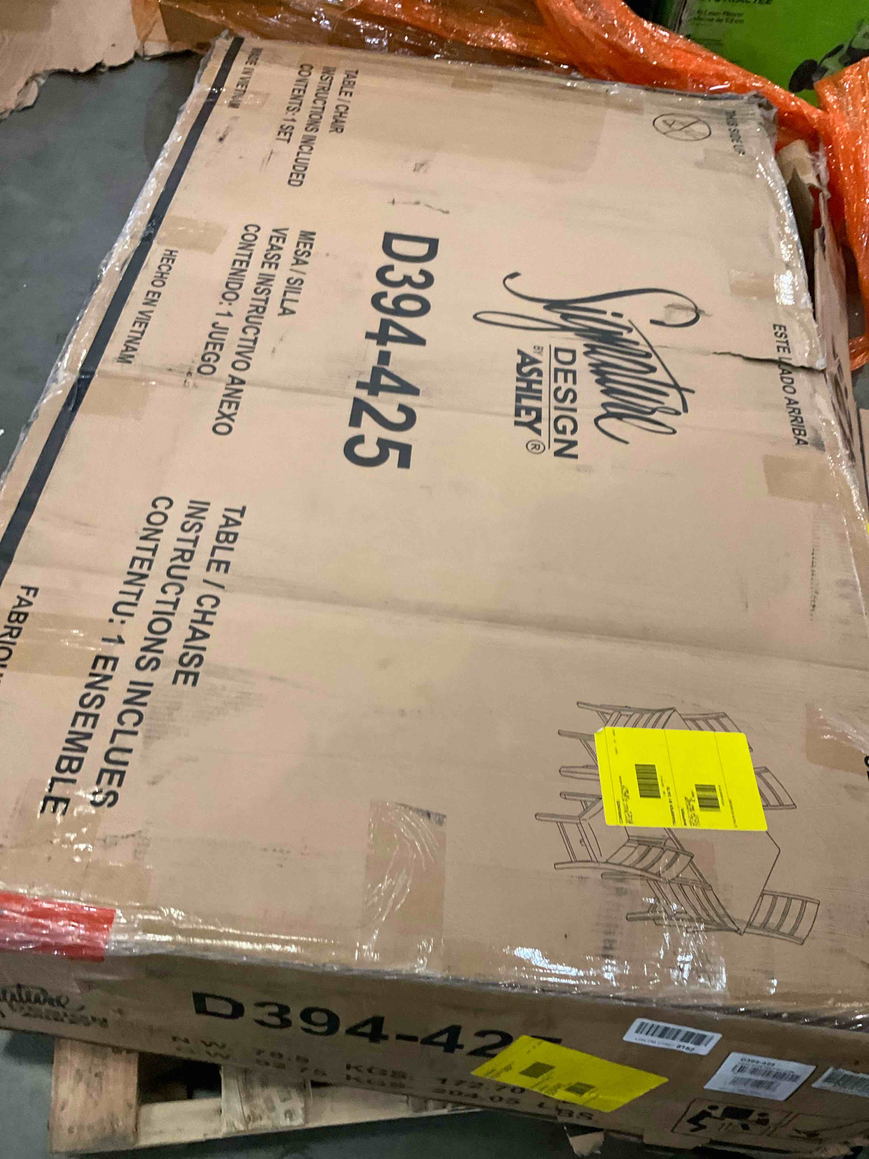 Signature Design by Ashley Skempton Cottage Dining Room Table Set with 6 Upholstered Chairs, Whitewash, 36"W x 60"D x 30"H