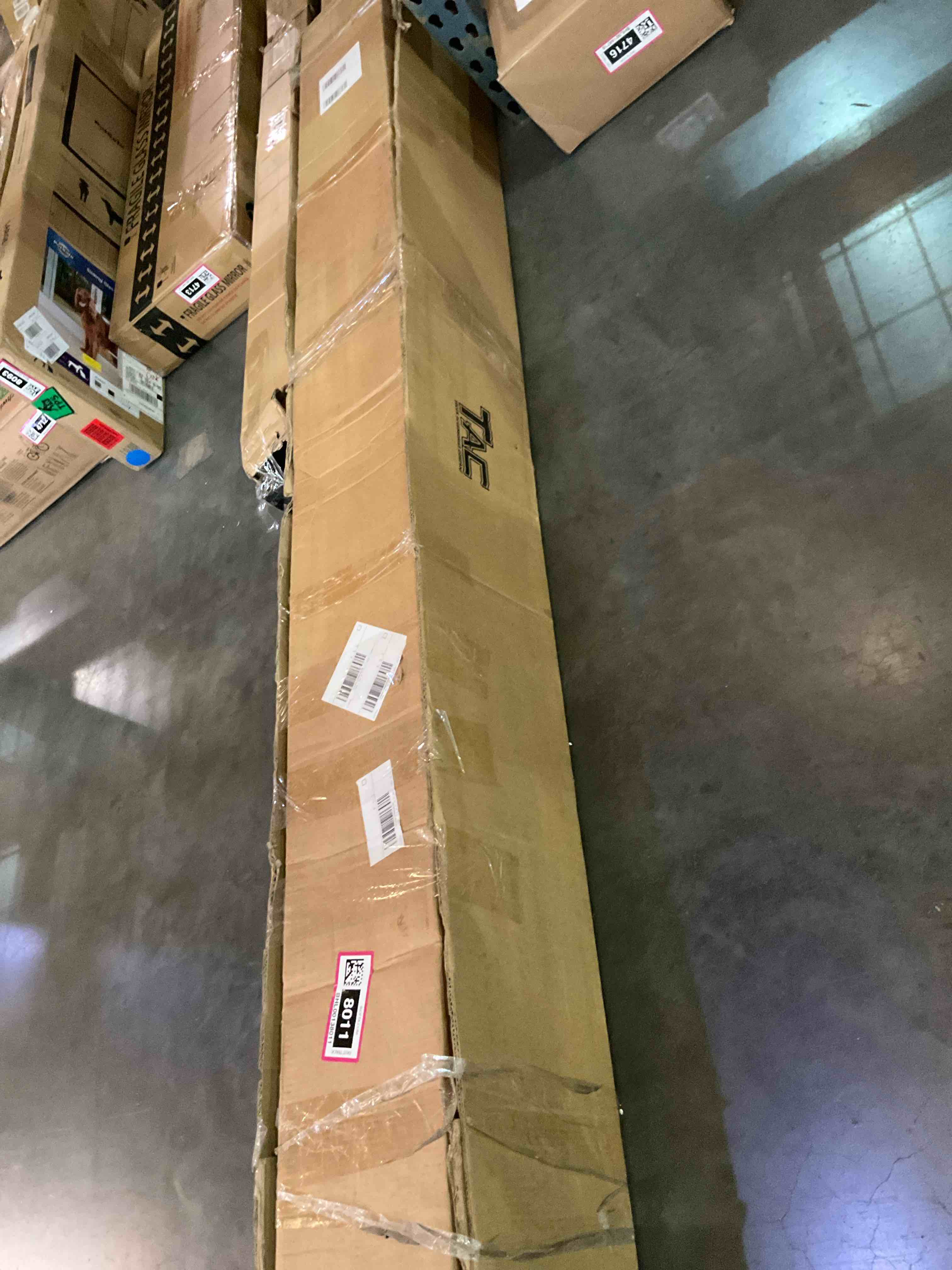 https://s3.amazonaws.com/lotting-images-prod/BargainHunt/BHL00138011_1717160312896.jpeg