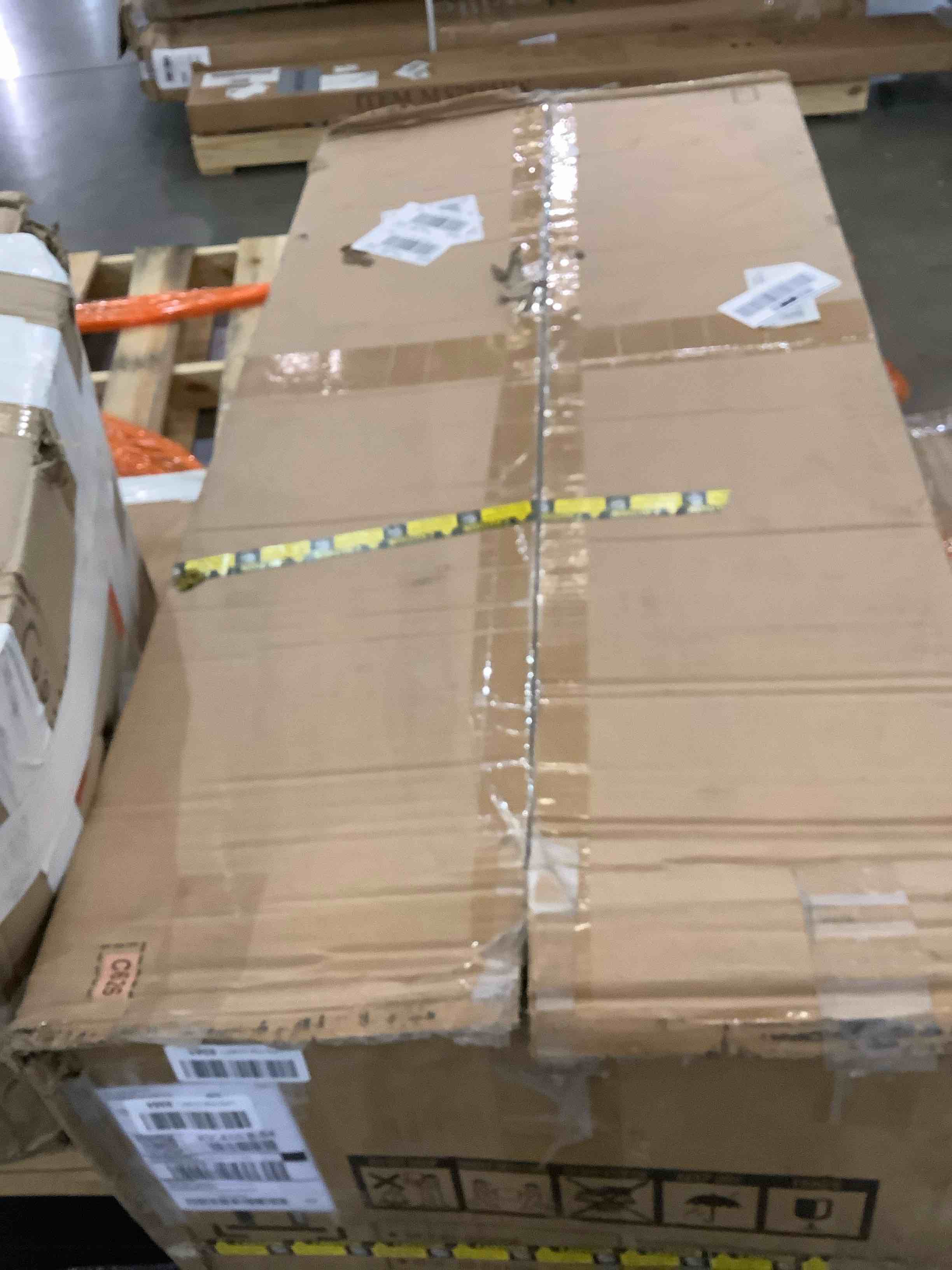 https://s3.amazonaws.com/lotting-images-prod/BargainHunt/BHL00138223_1717421020869.jpeg