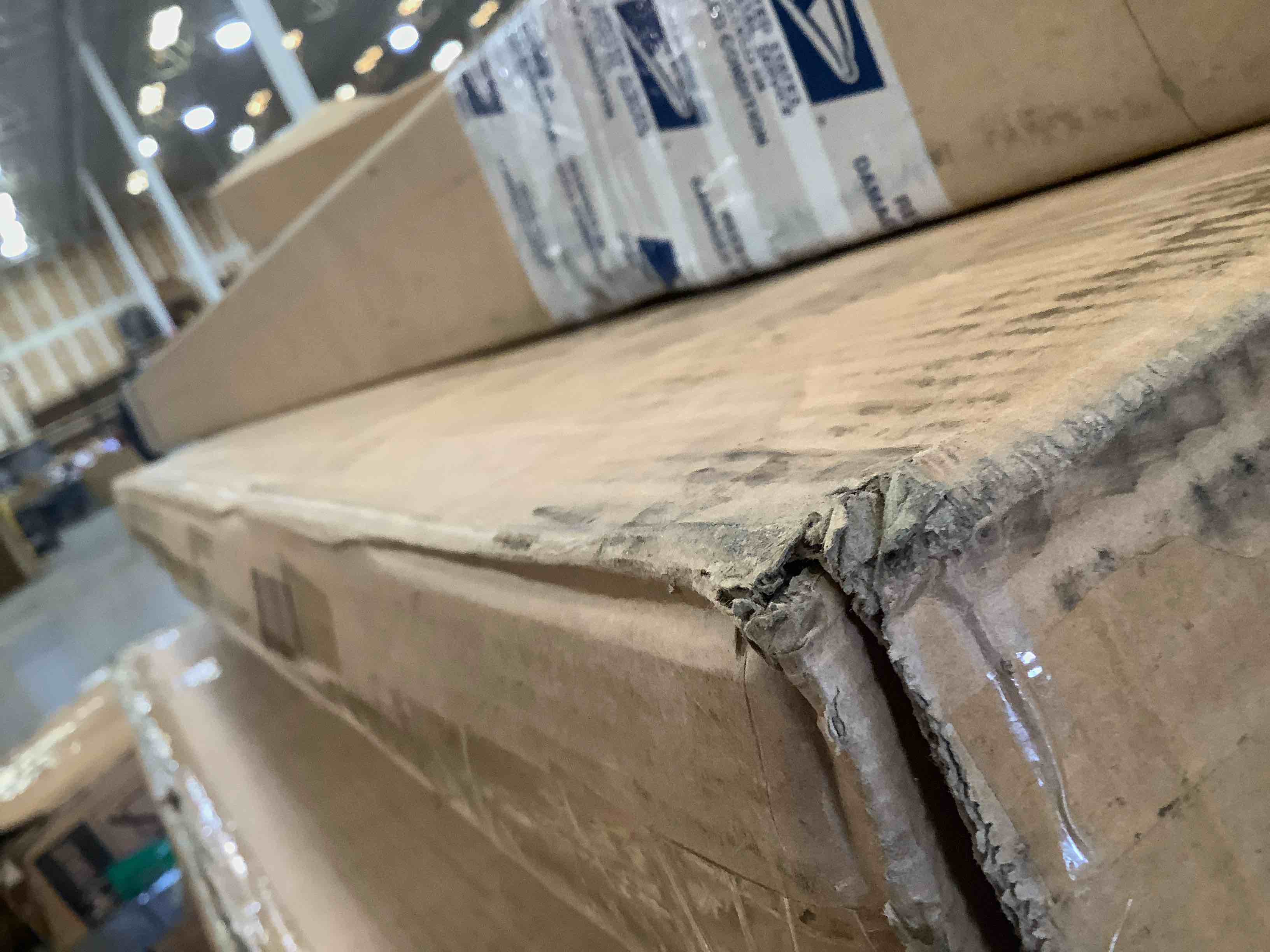 https://s3.amazonaws.com/lotting-images-prod/BargainHunt/BHL00138246_1717441236058.jpeg