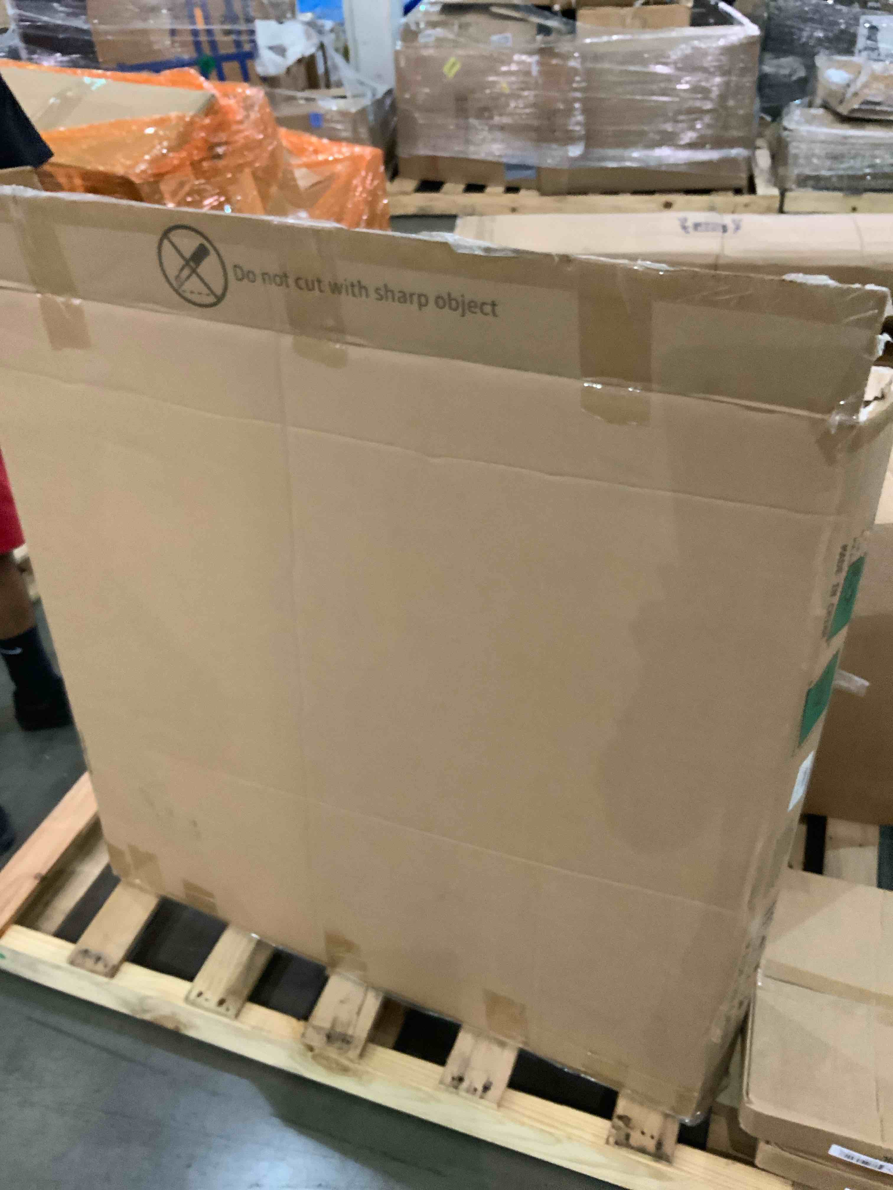 https://s3.amazonaws.com/lotting-images-prod/BargainHunt/BHL00138291_1717588809023.jpeg