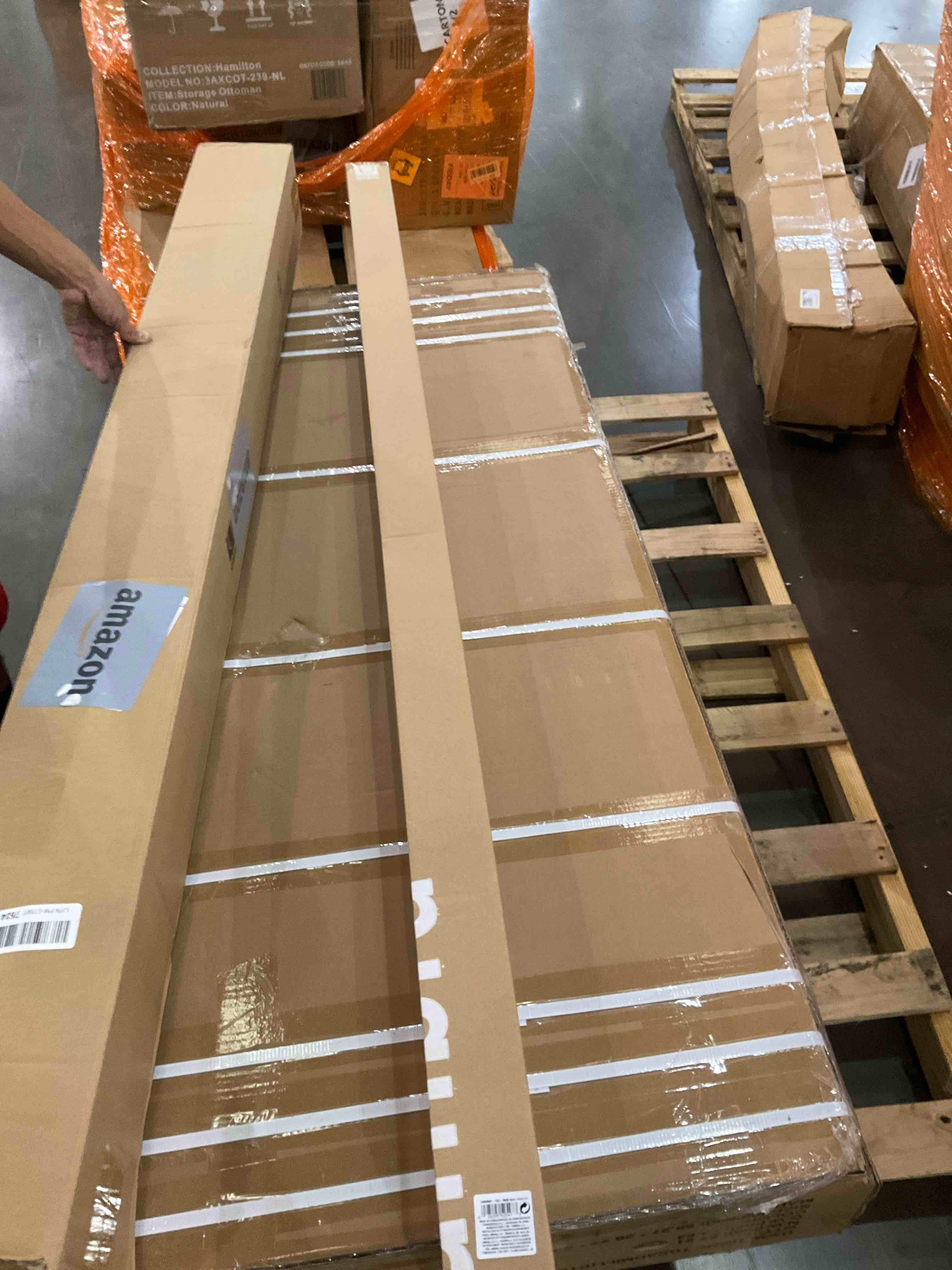 https://s3.amazonaws.com/lotting-images-prod/BargainHunt/BHL00138294_1717589159514.jpeg