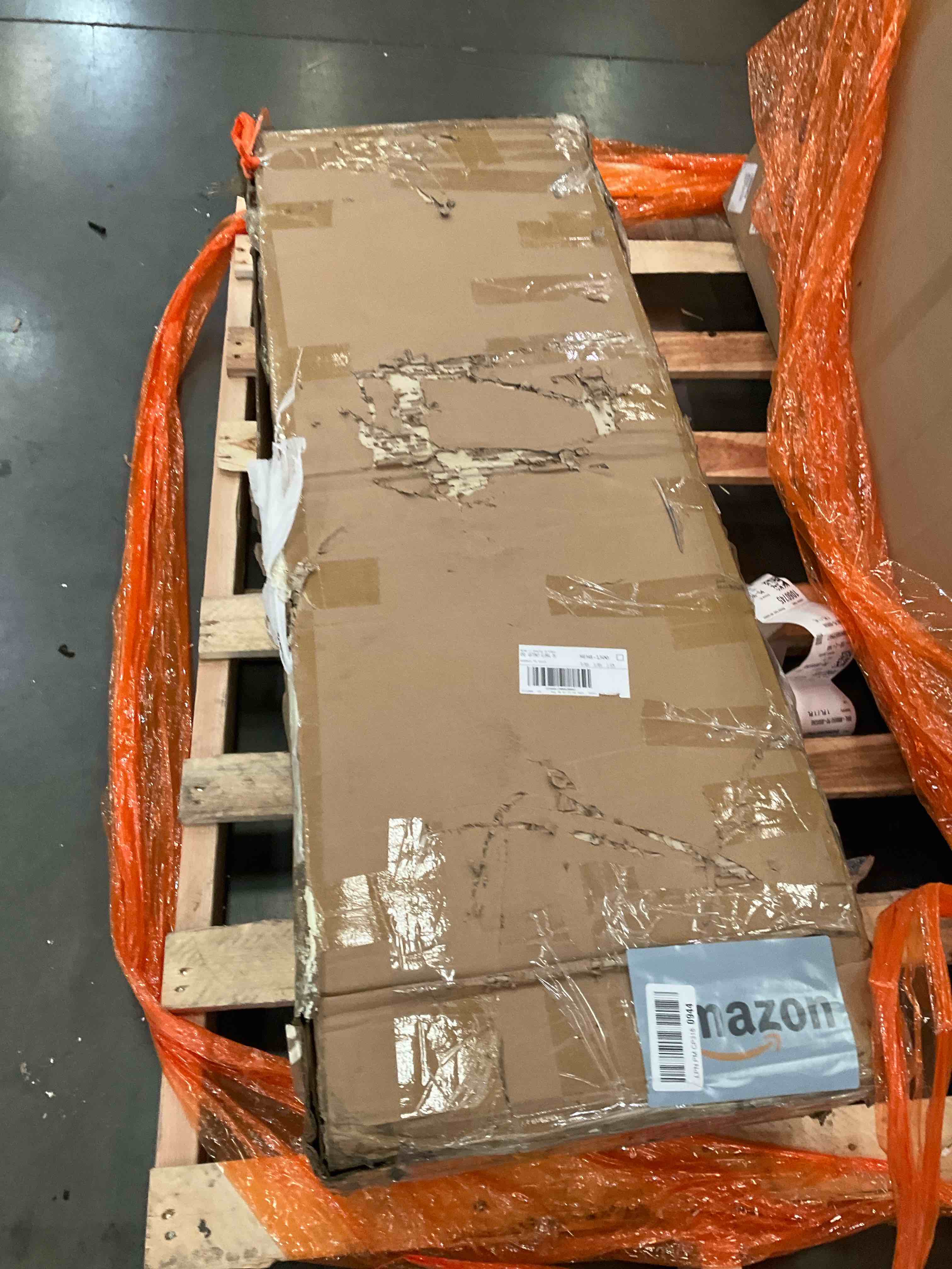 https://s3.amazonaws.com/lotting-images-prod/BargainHunt/BHL00138436_1718379269988.jpeg