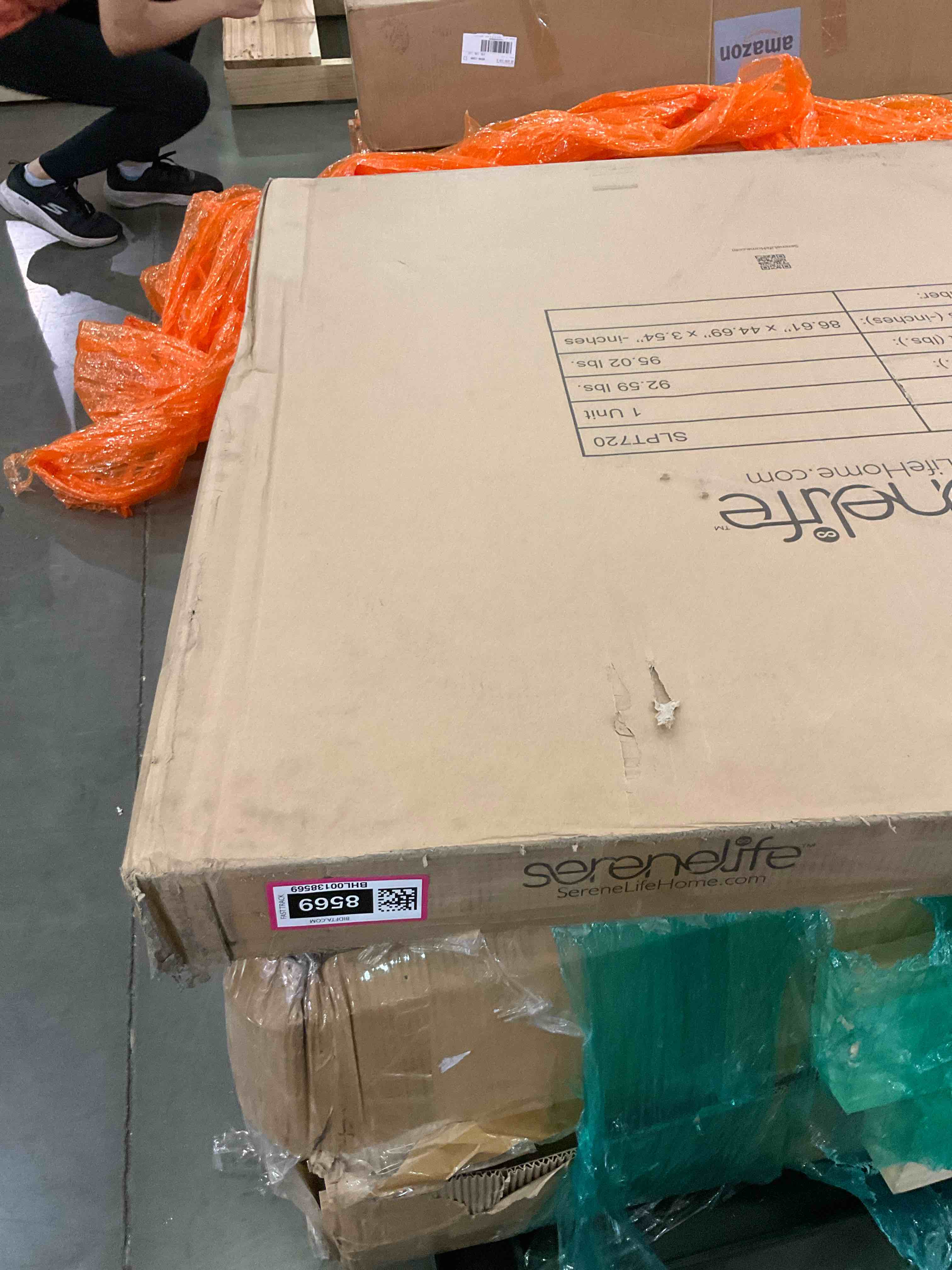 https://s3.amazonaws.com/lotting-images-prod/BargainHunt/BHL00138569_1720701151215.jpeg