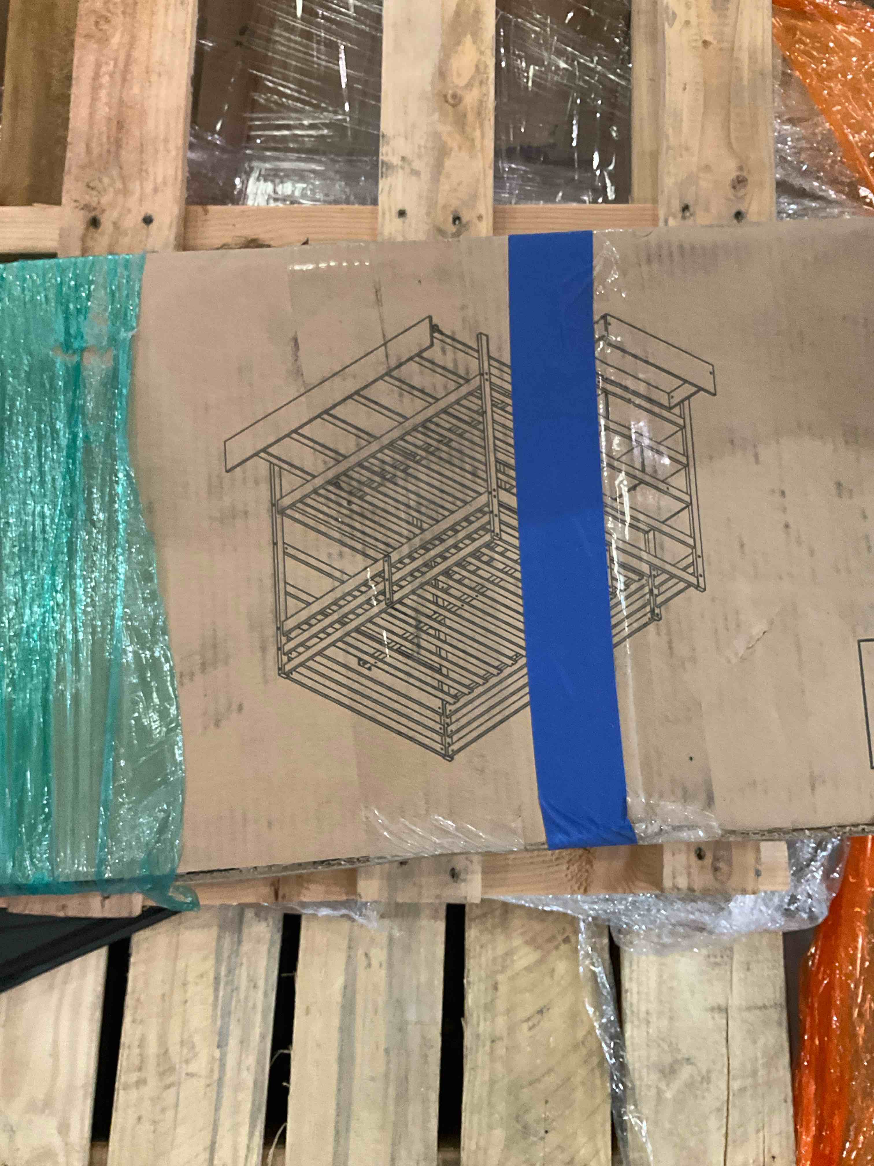 https://s3.amazonaws.com/lotting-images-prod/BargainHunt/BHL00138572_1720701444116.jpeg