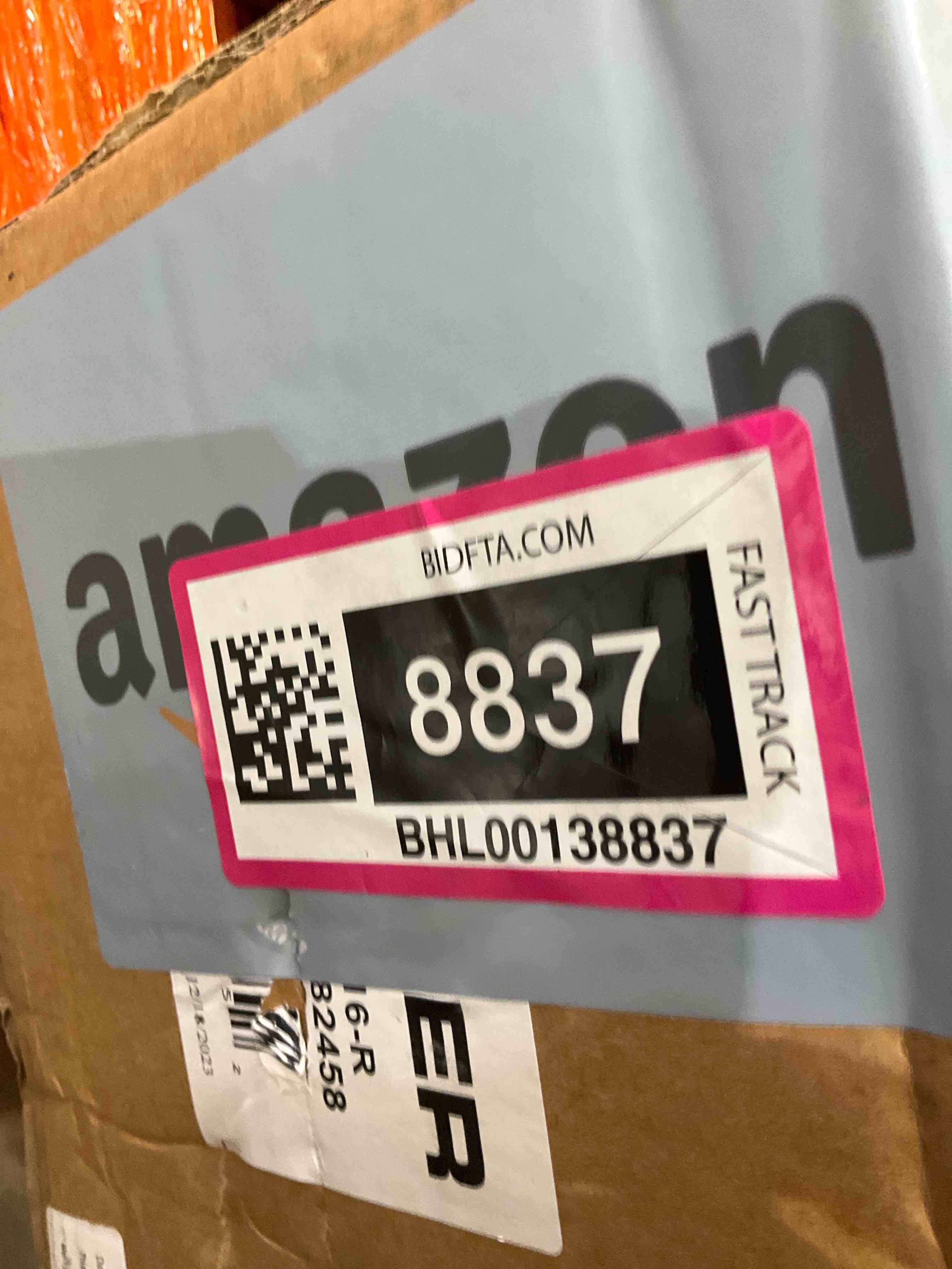 https://s3.amazonaws.com/lotting-images-prod/BargainHunt/BHL00138837_1721230356360.jpeg