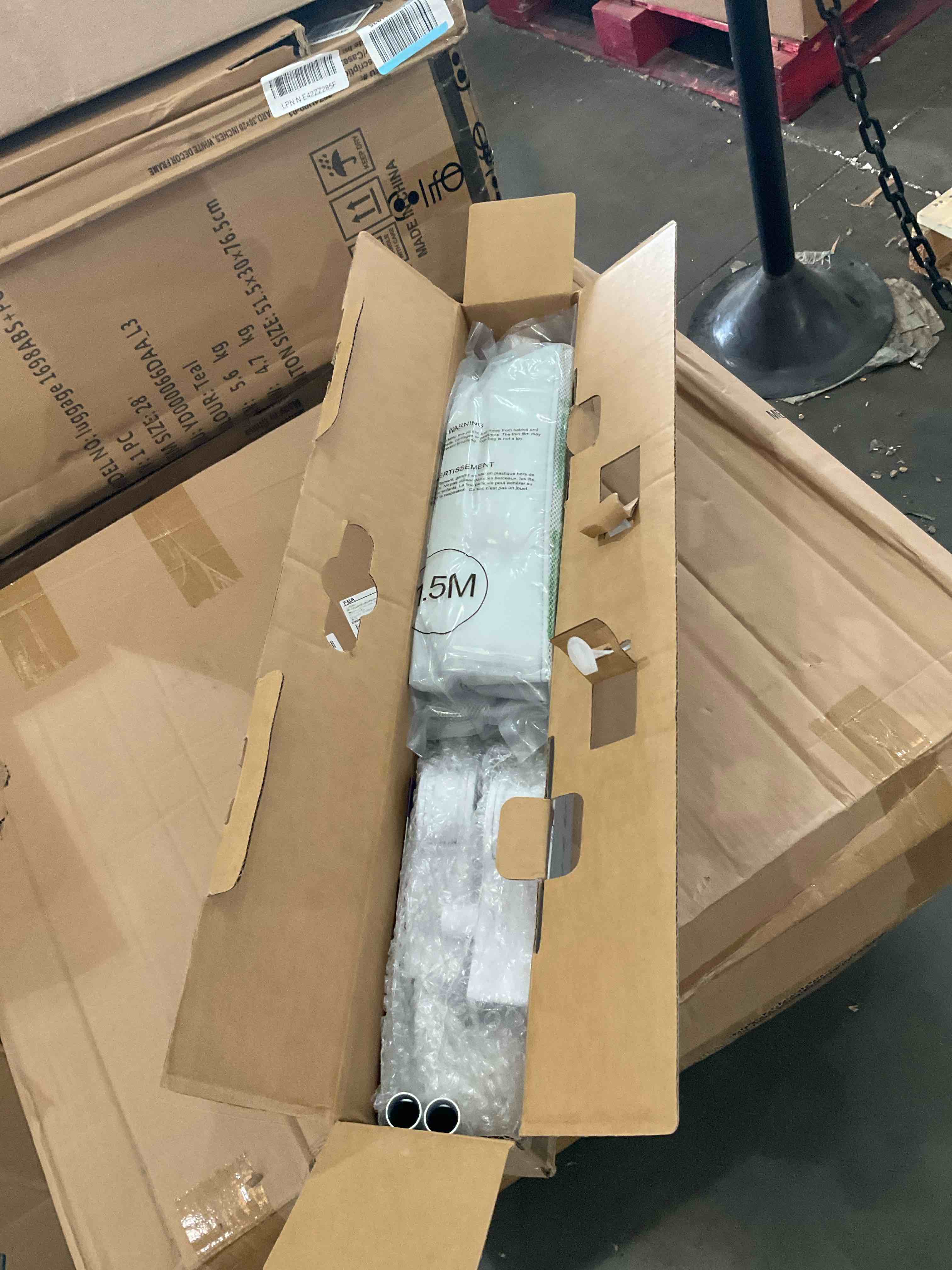 https://s3.amazonaws.com/lotting-images-prod/BargainHunt/BHL00139409_1723674714993.jpeg