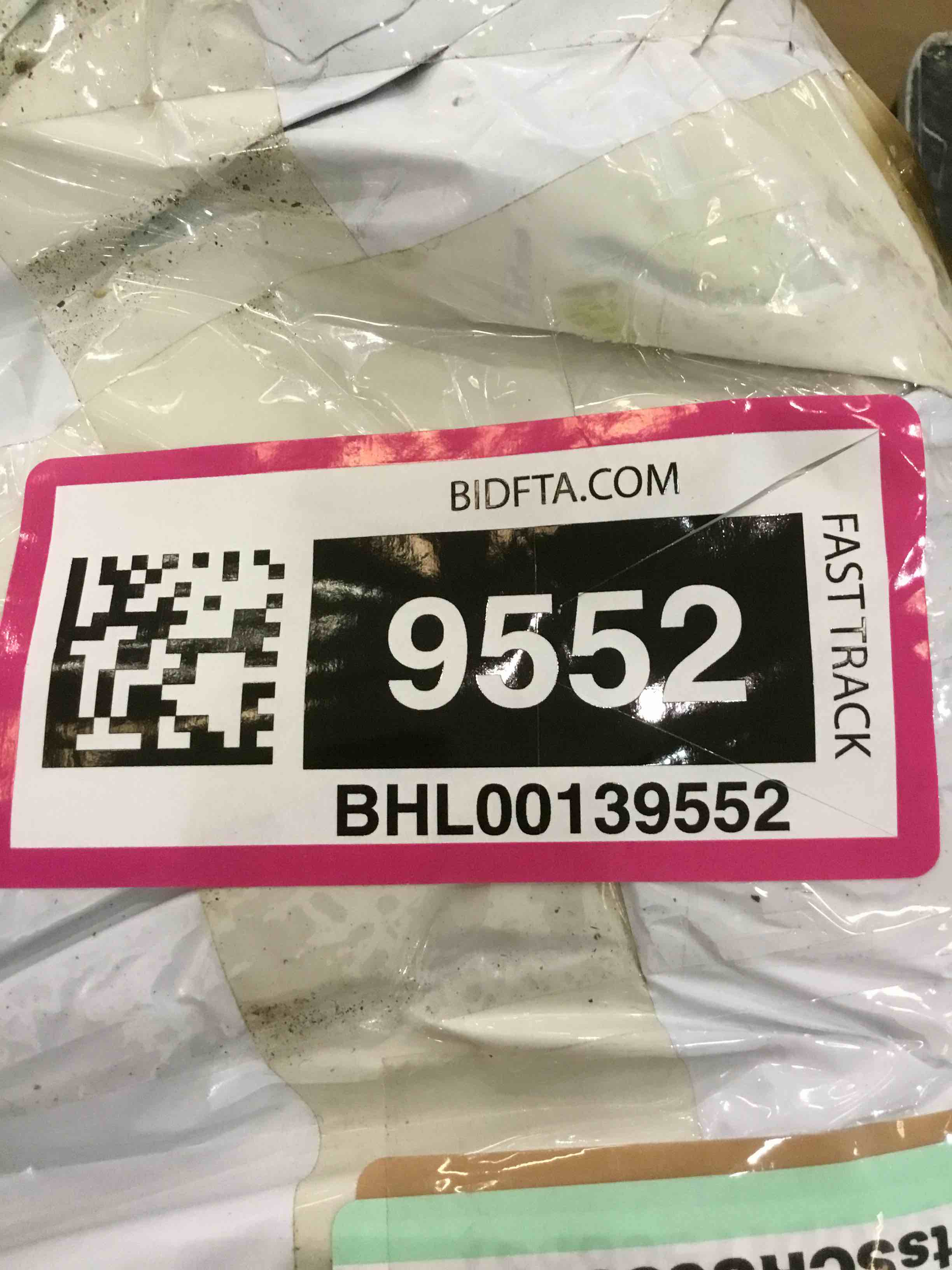 https://s3.amazonaws.com/lotting-images-prod/BargainHunt/BHL00139552_1721662341264.jpeg
