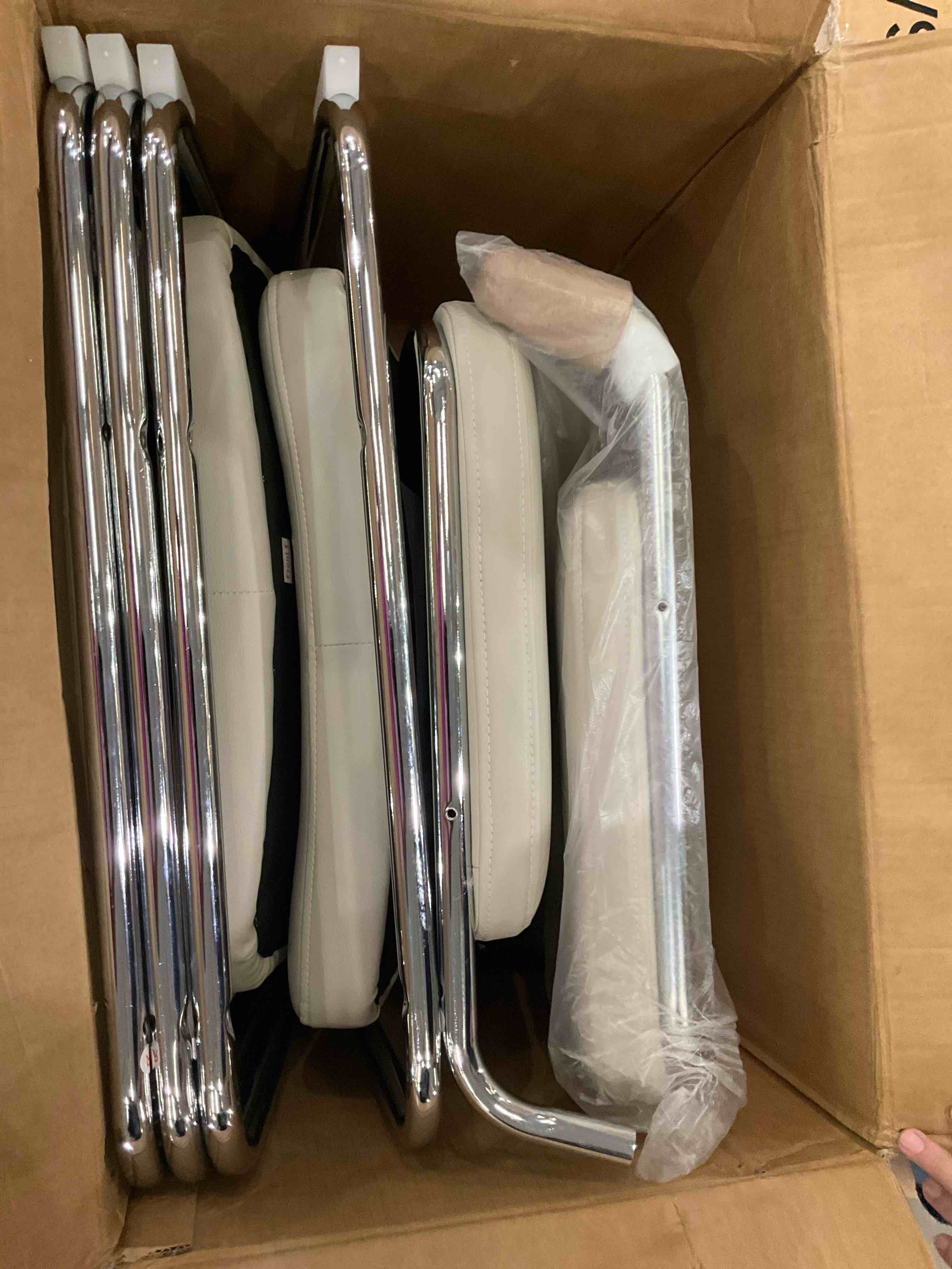https://s3.amazonaws.com/lotting-images-prod/BargainHunt/BHL00139848_1722267887072.jpeg