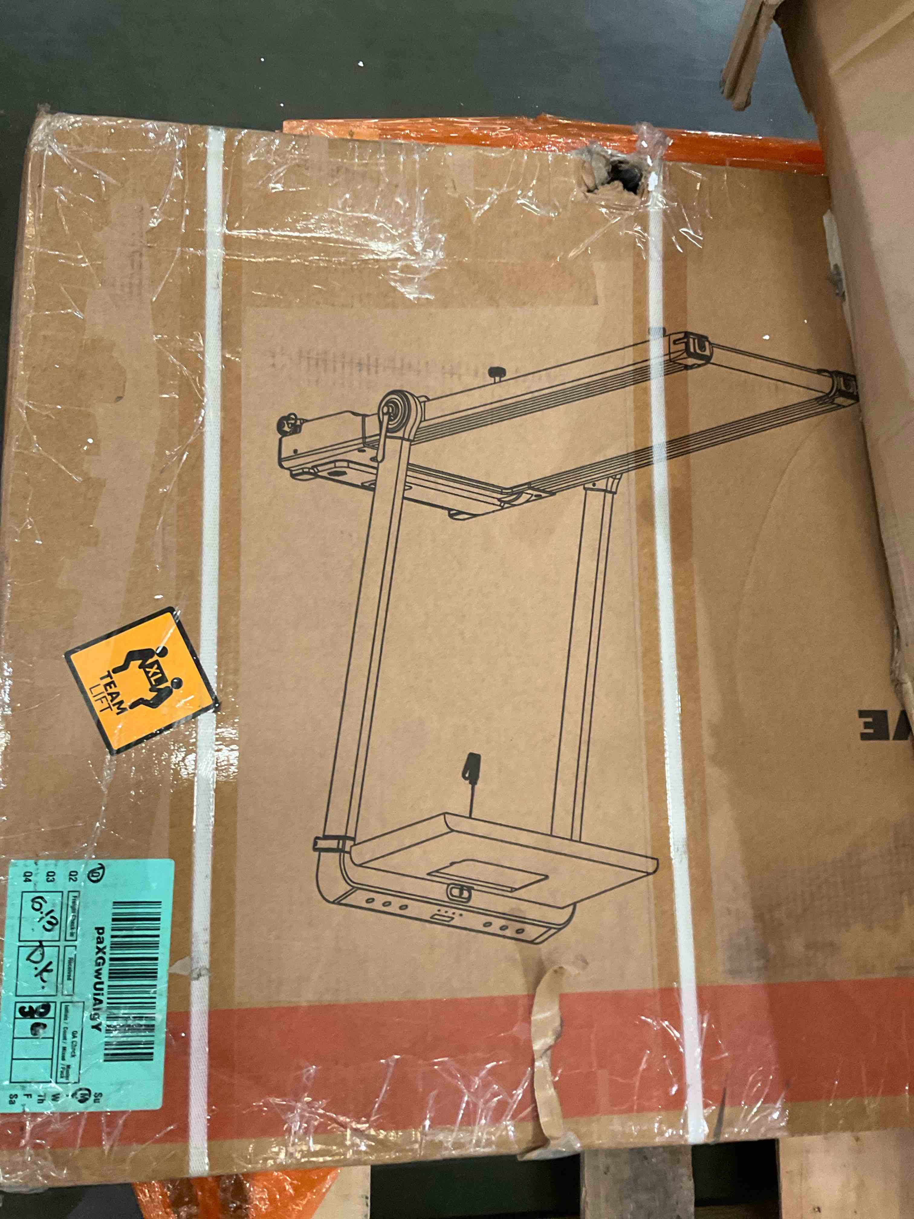 https://s3.amazonaws.com/lotting-images-prod/BargainHunt/BHL00139883_1722348364854.jpeg