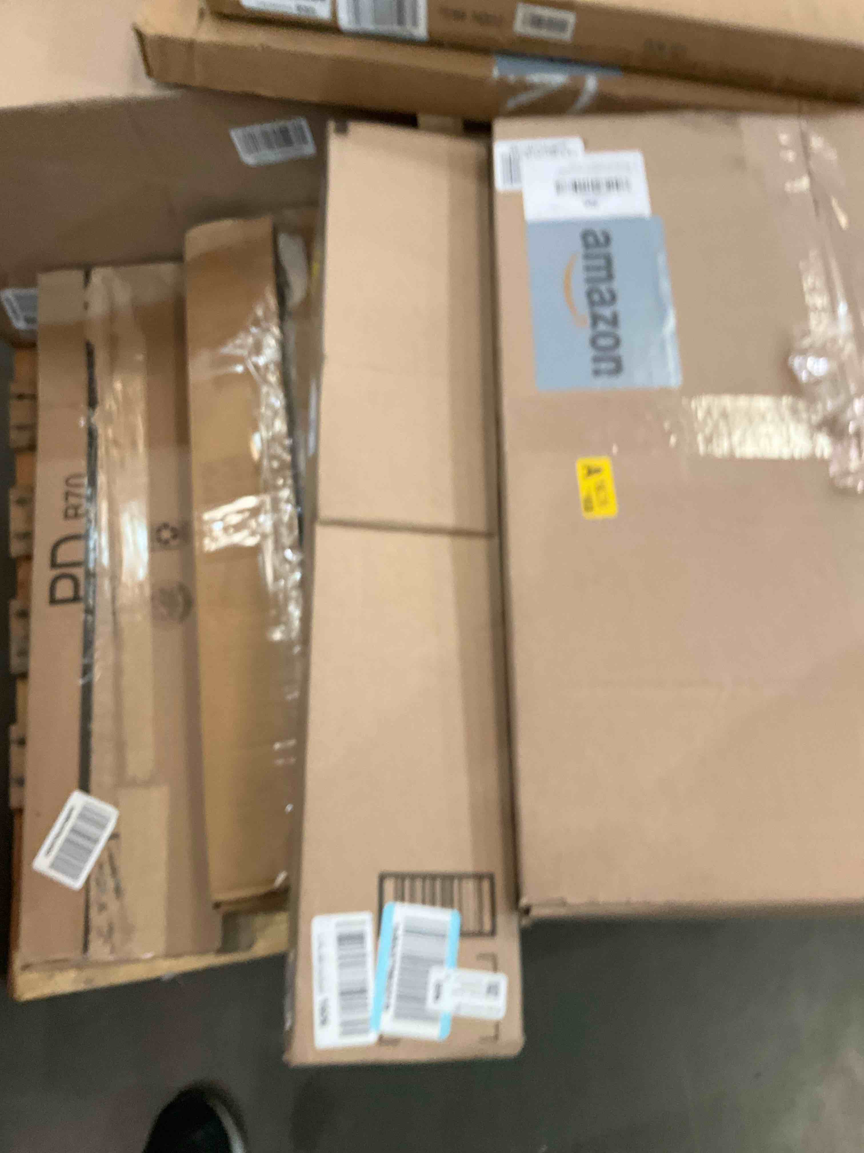 https://s3.amazonaws.com/lotting-images-prod/BargainHunt/BHL00140203_1718370175742.jpeg