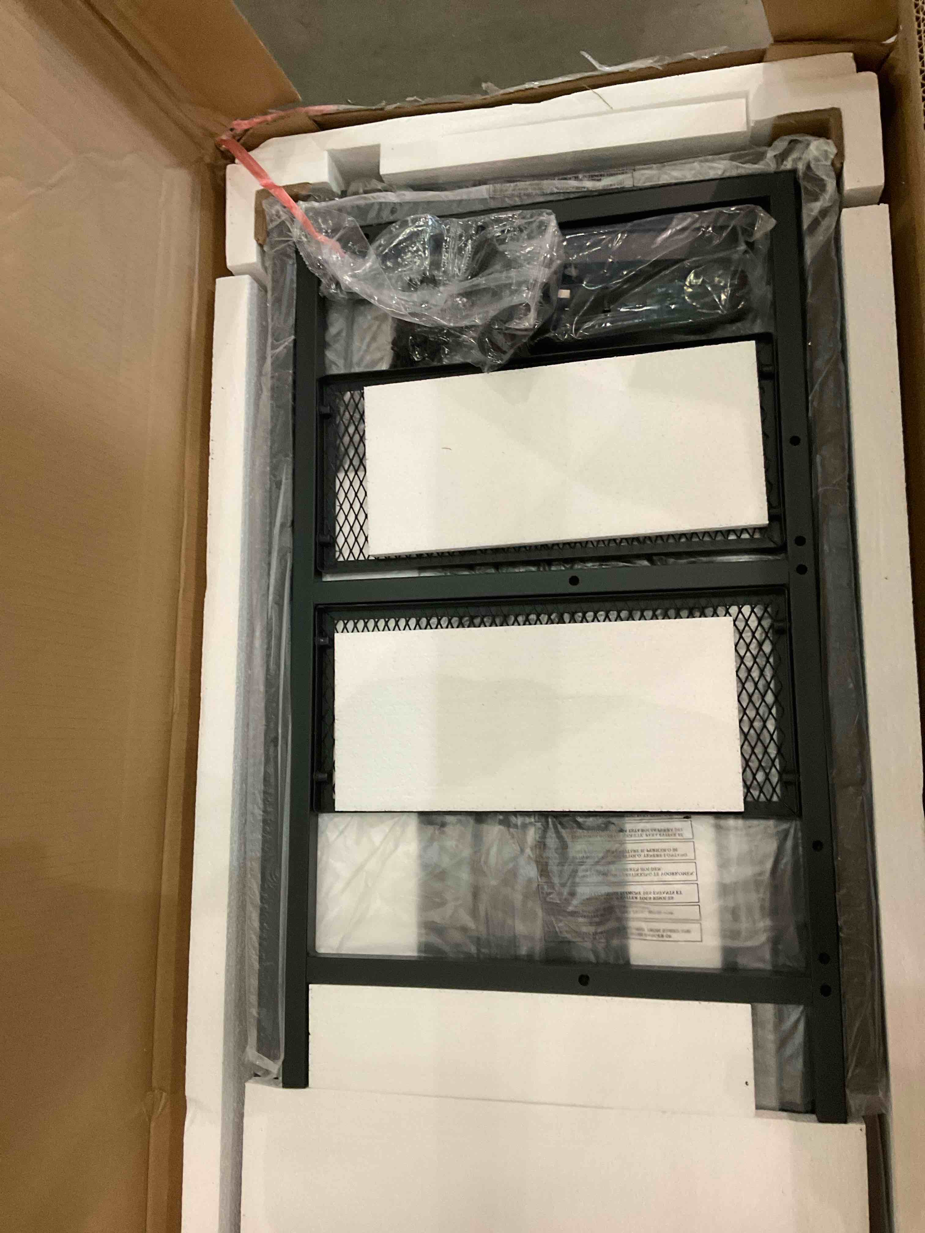 https://s3.amazonaws.com/lotting-images-prod/BargainHunt/BHL00140468_1718899608143.jpeg
