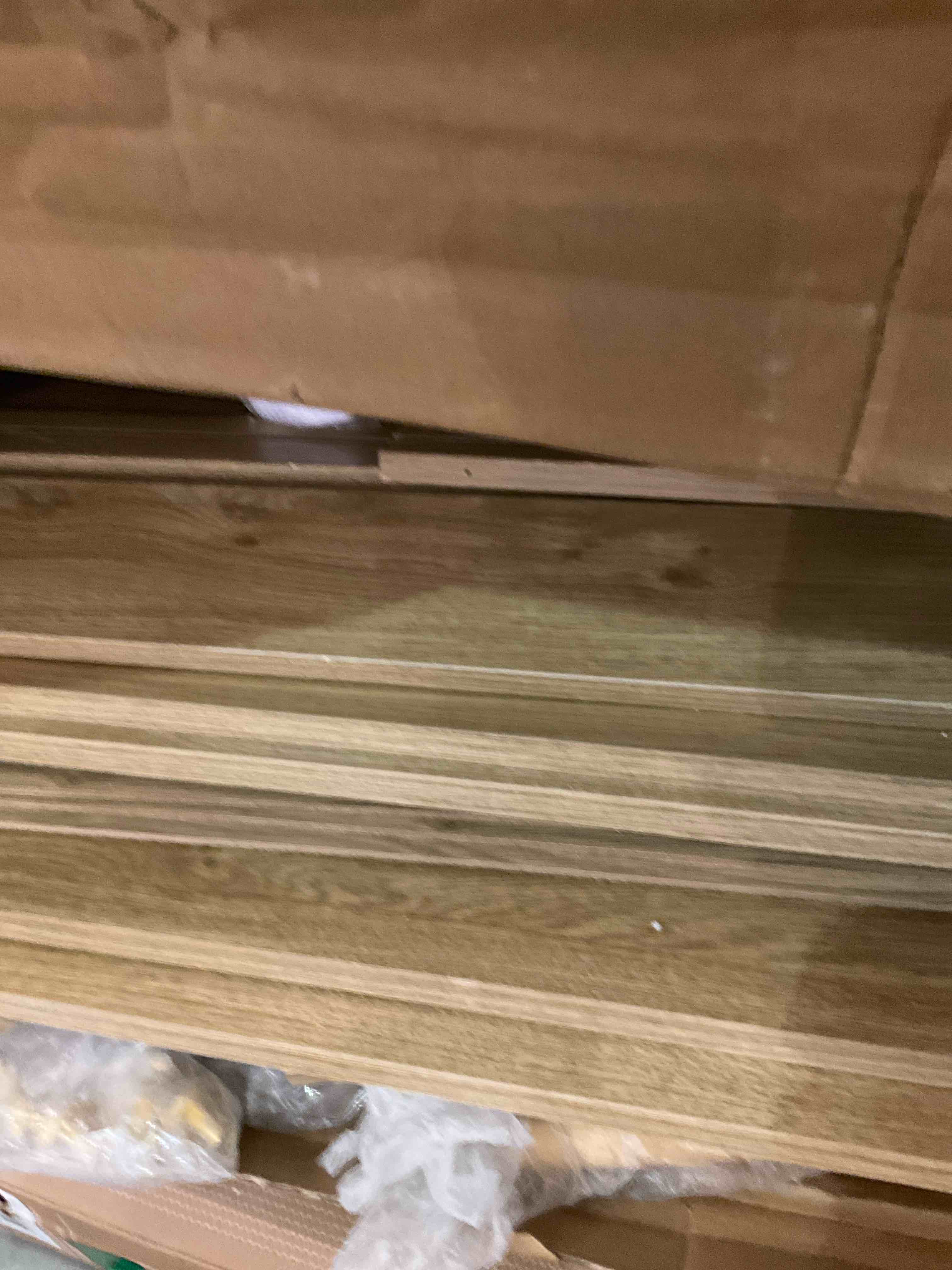 https://s3.amazonaws.com/lotting-images-prod/BargainHunt/BHL00140470_1718900727842.jpeg