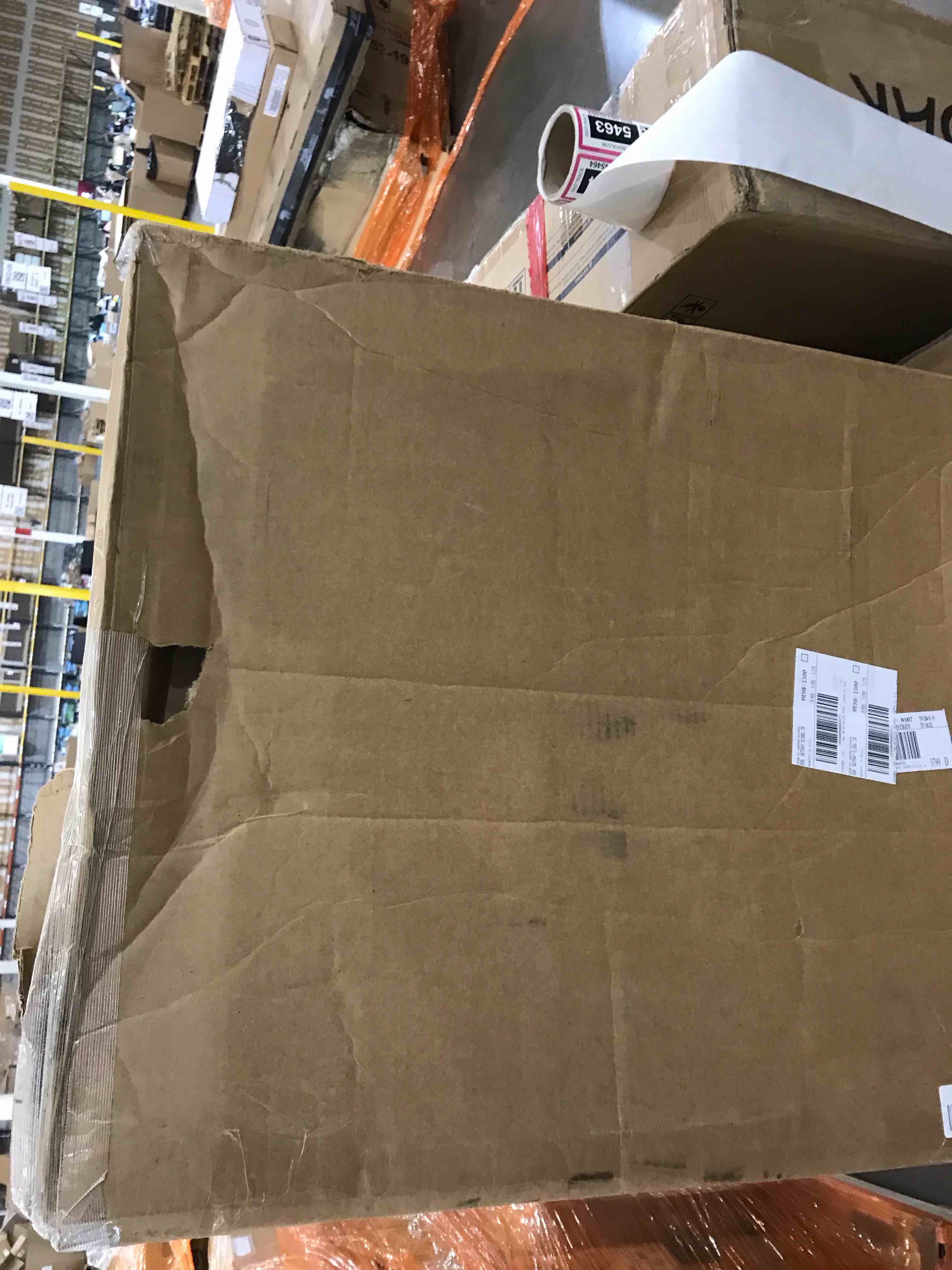 https://s3.amazonaws.com/lotting-images-prod/BargainHunt/BHL00140513_1709318455839.jpeg