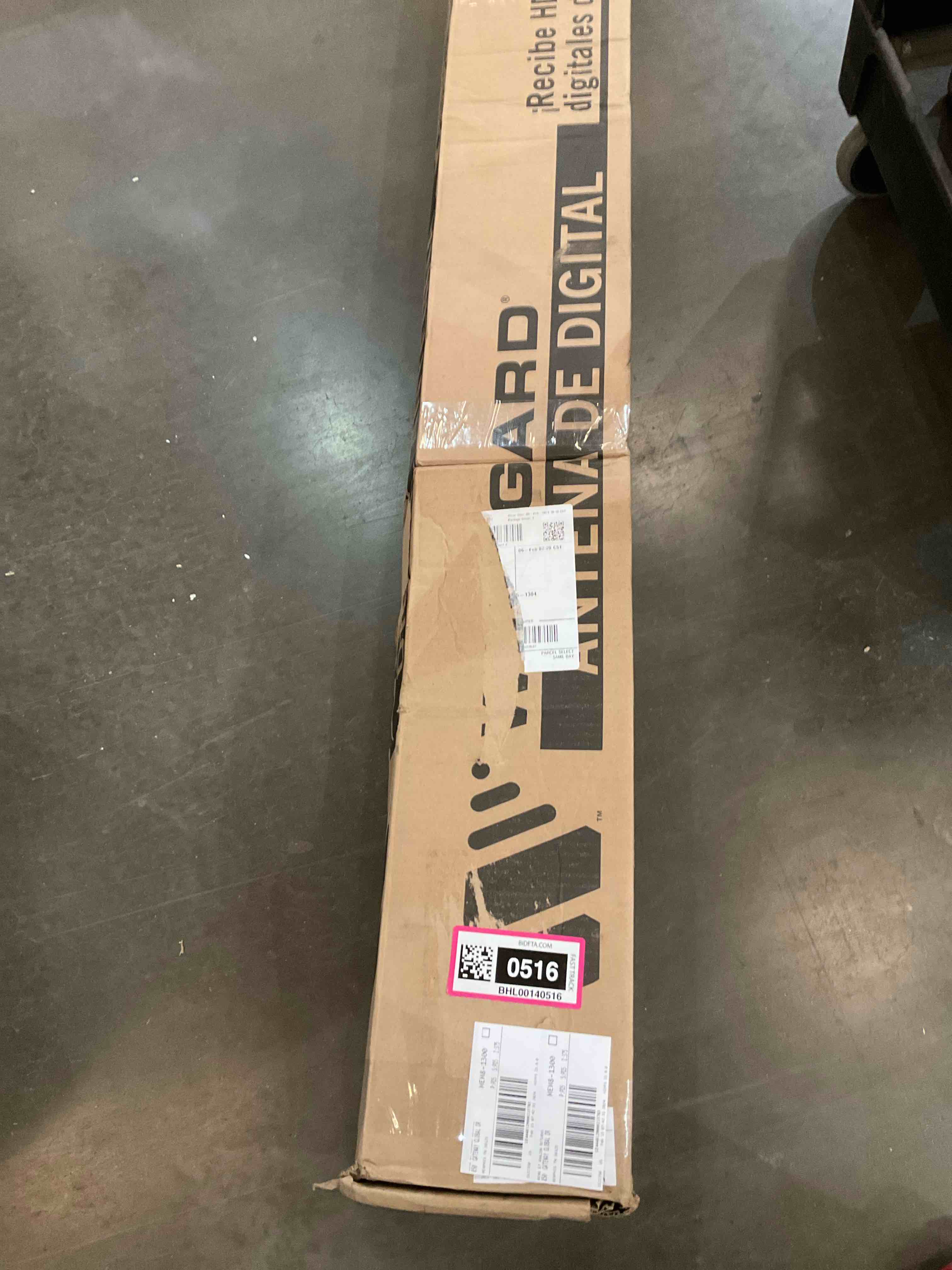 https://s3.amazonaws.com/lotting-images-prod/BargainHunt/BHL00140516_1709567299050.jpeg