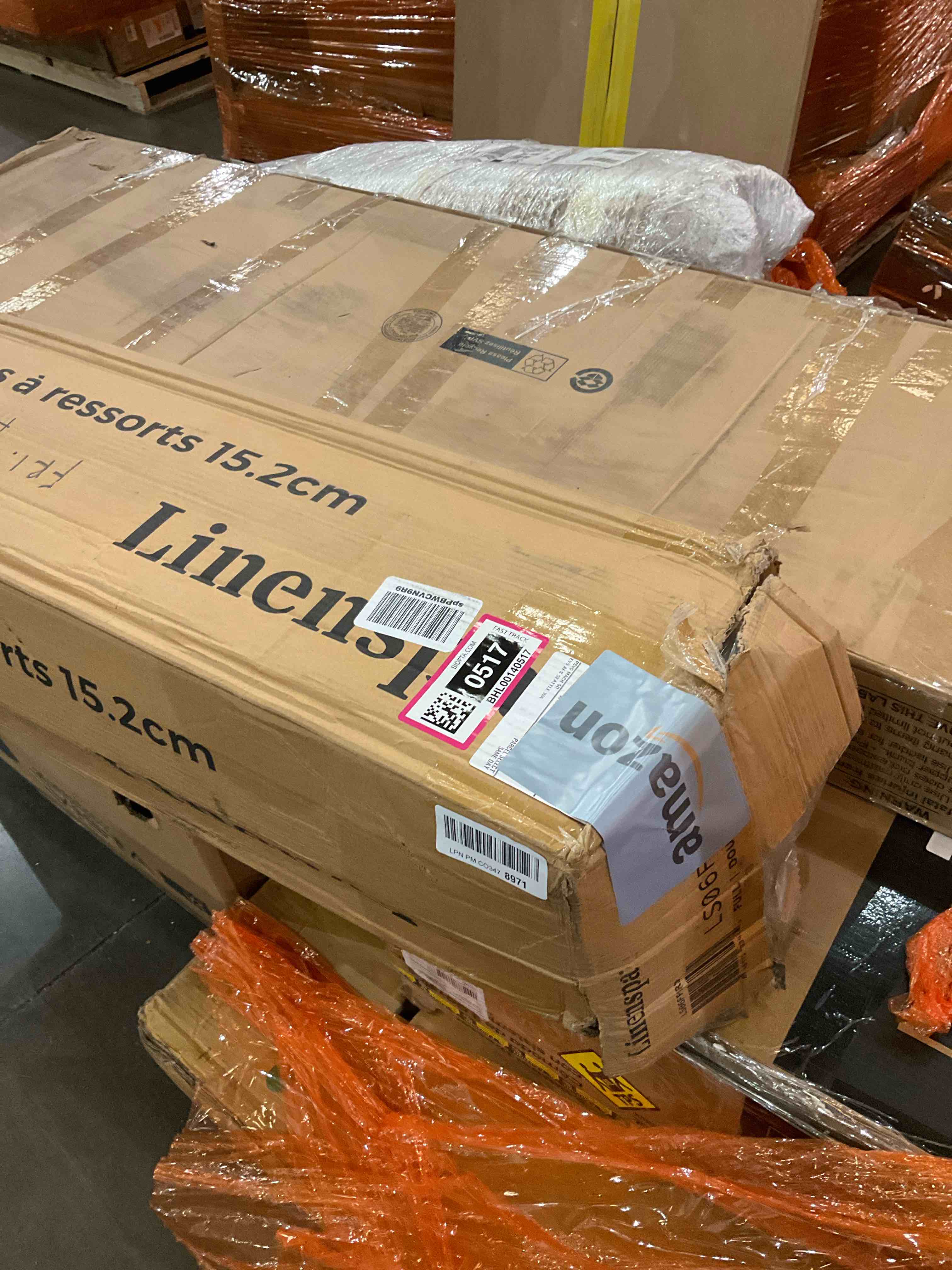 https://s3.amazonaws.com/lotting-images-prod/BargainHunt/BHL00140517_1709567429978.jpeg
