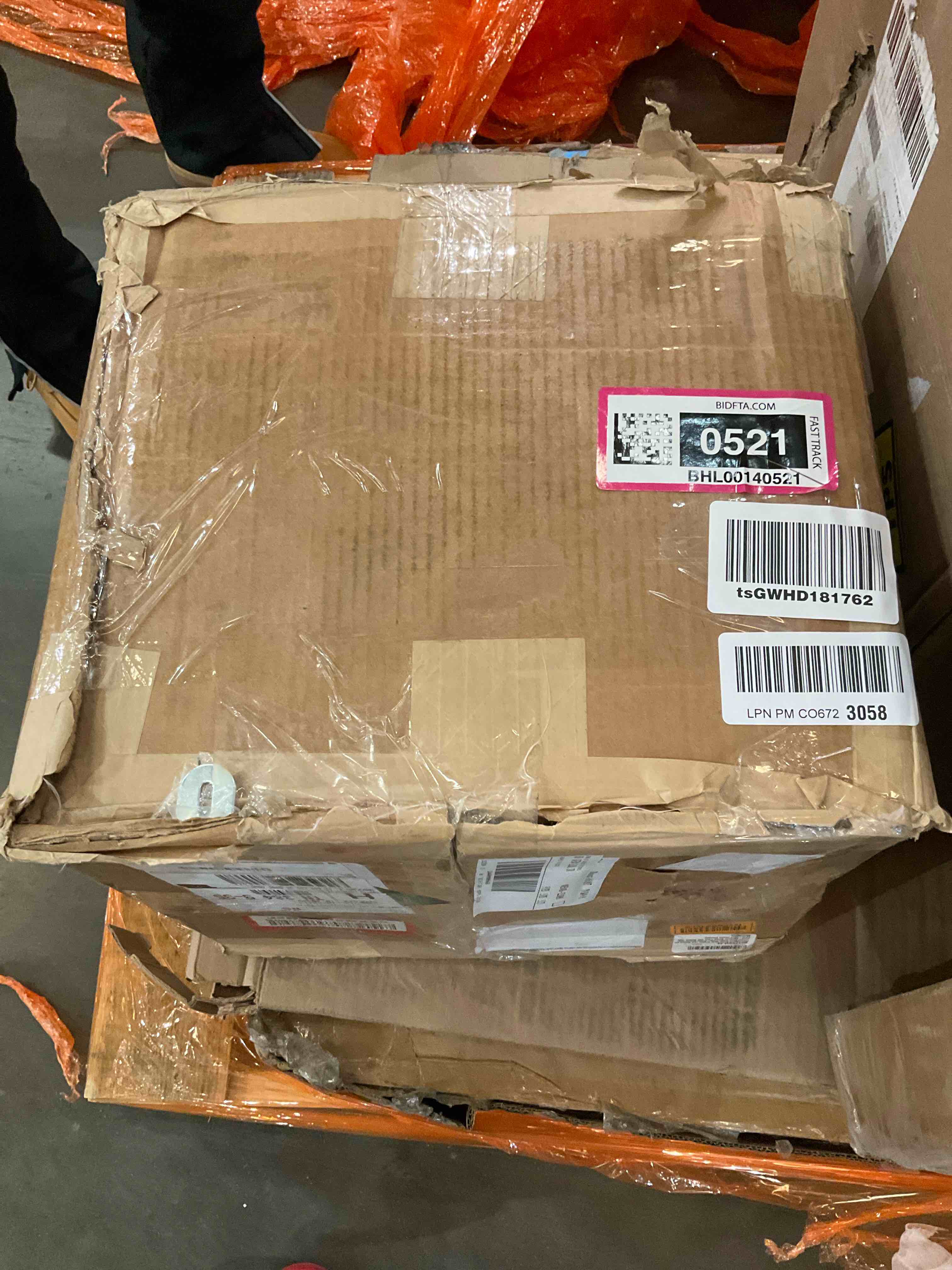https://s3.amazonaws.com/lotting-images-prod/BargainHunt/BHL00140521_1709568203261.jpeg