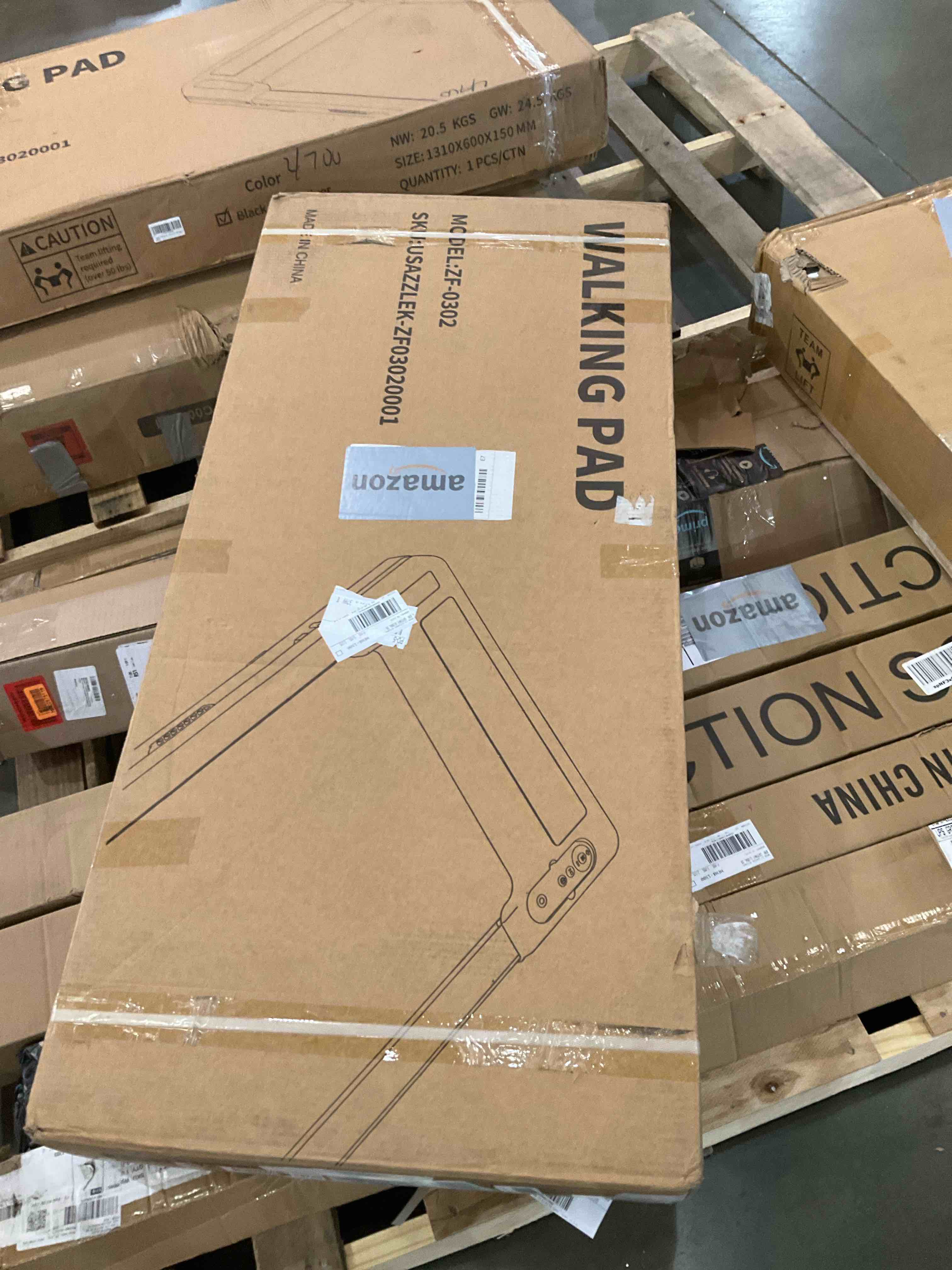 https://s3.amazonaws.com/lotting-images-prod/BargainHunt/BHL00141063_1711379371460.jpeg