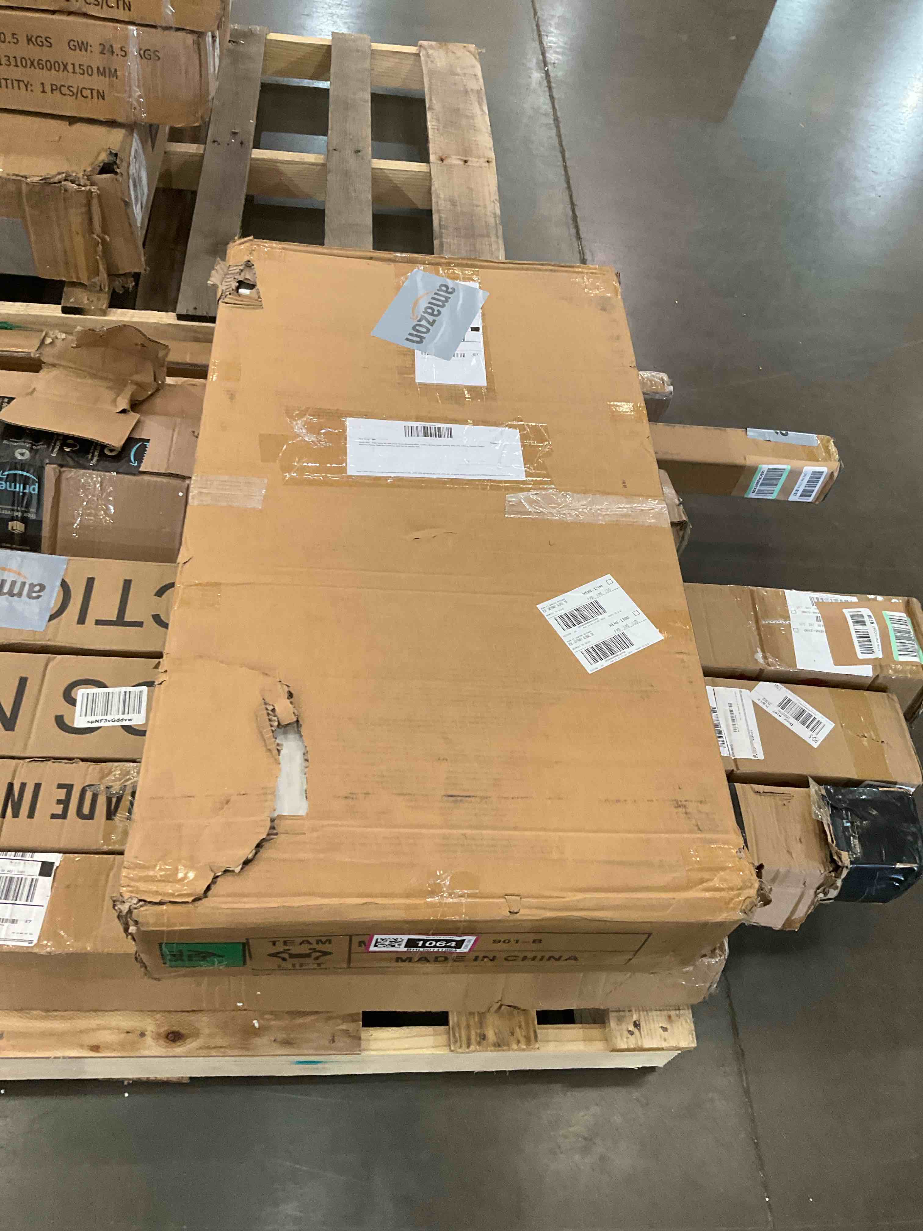 https://s3.amazonaws.com/lotting-images-prod/BargainHunt/BHL00141064_1711379450500.jpeg