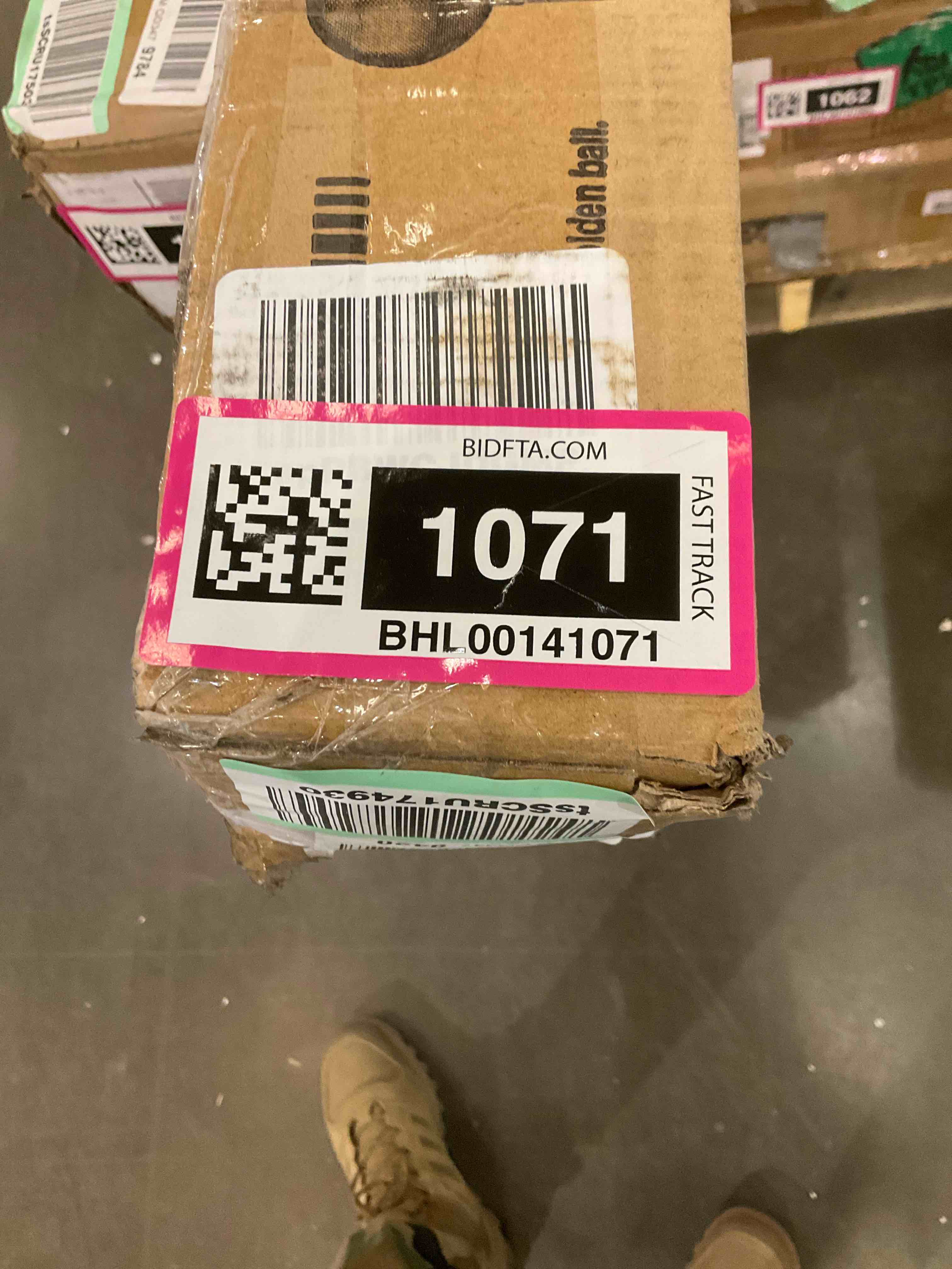 https://s3.amazonaws.com/lotting-images-prod/BargainHunt/BHL00141071_1711380044434.jpeg