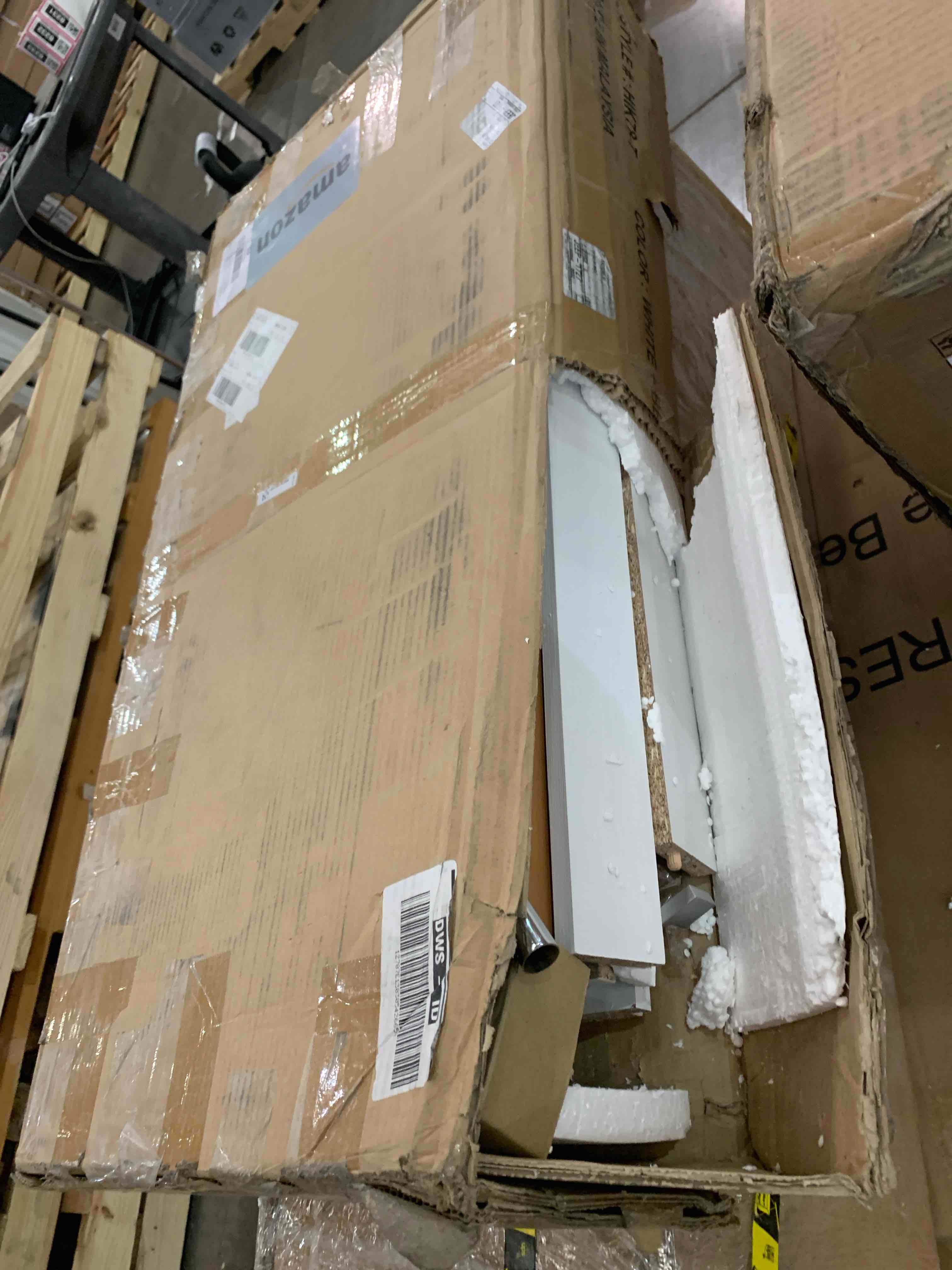 https://s3.amazonaws.com/lotting-images-prod/BargainHunt/BHL00141240_1712250085768.jpeg