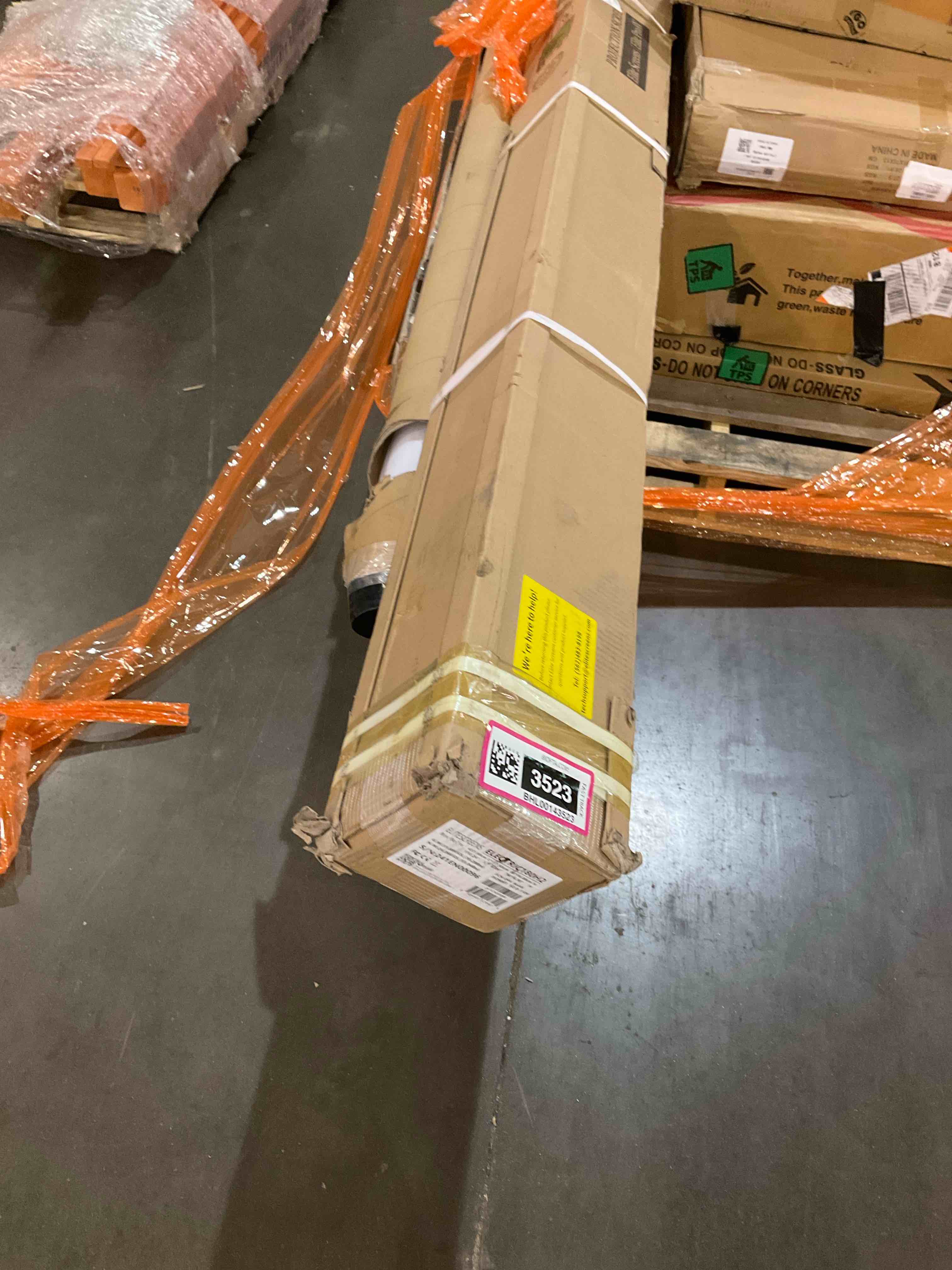 https://s3.amazonaws.com/lotting-images-prod/BargainHunt/BHL00143523_1709732424429.jpeg