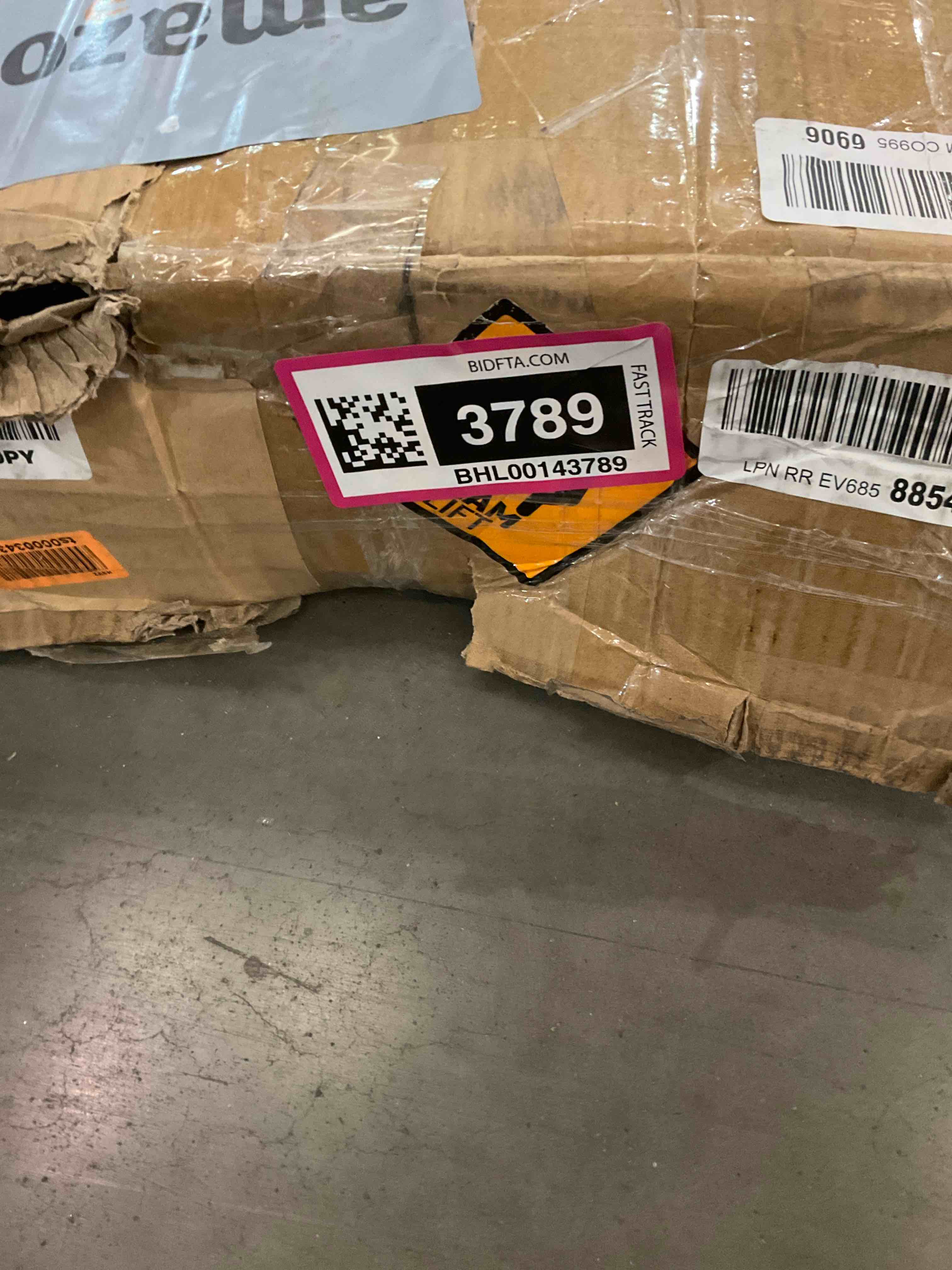 https://s3.amazonaws.com/lotting-images-prod/BargainHunt/BHL00143789_1711982058784.jpeg