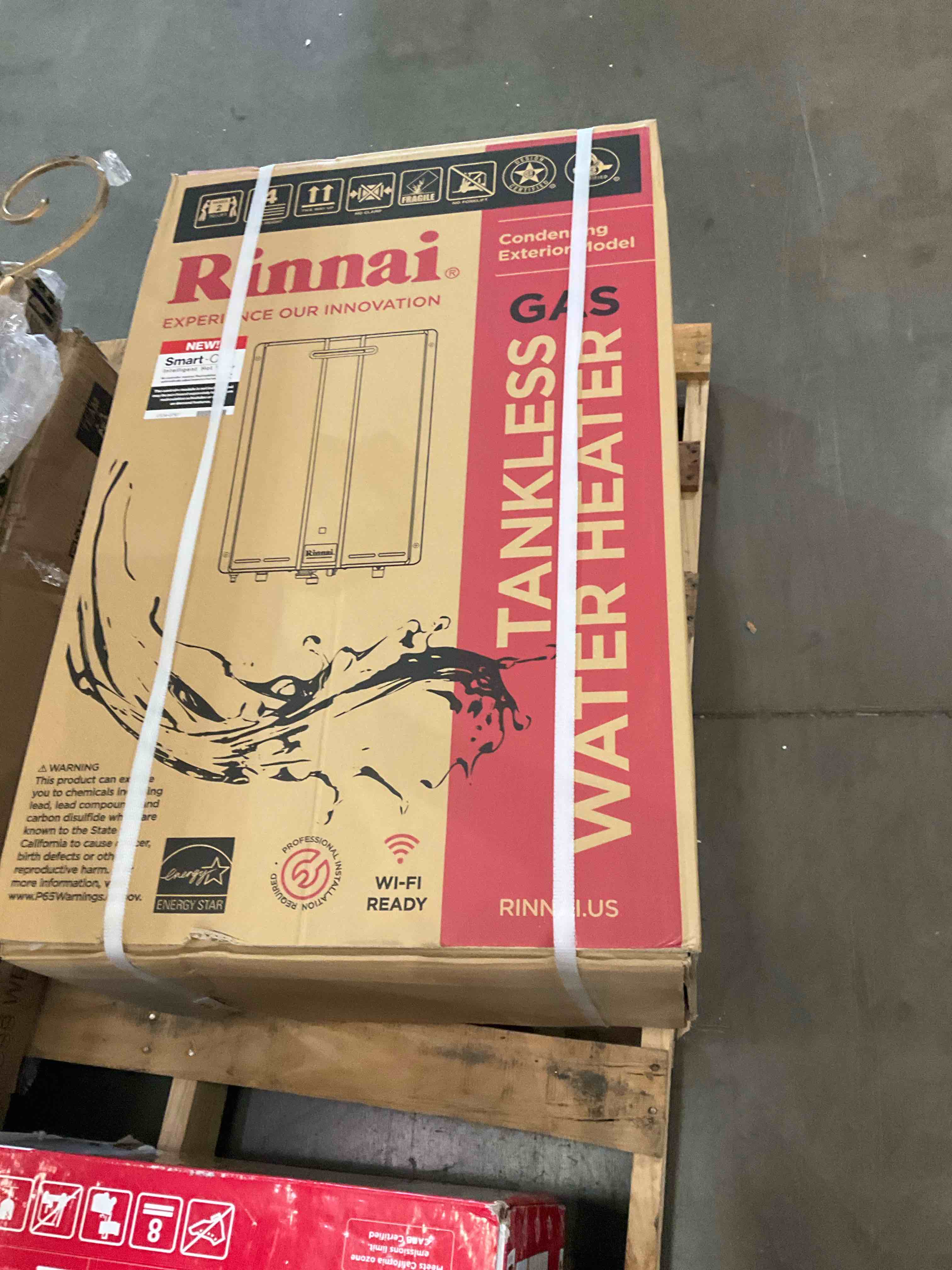 https://s3.amazonaws.com/lotting-images-prod/BargainHunt/BHL00143800_1711986093971.jpeg
