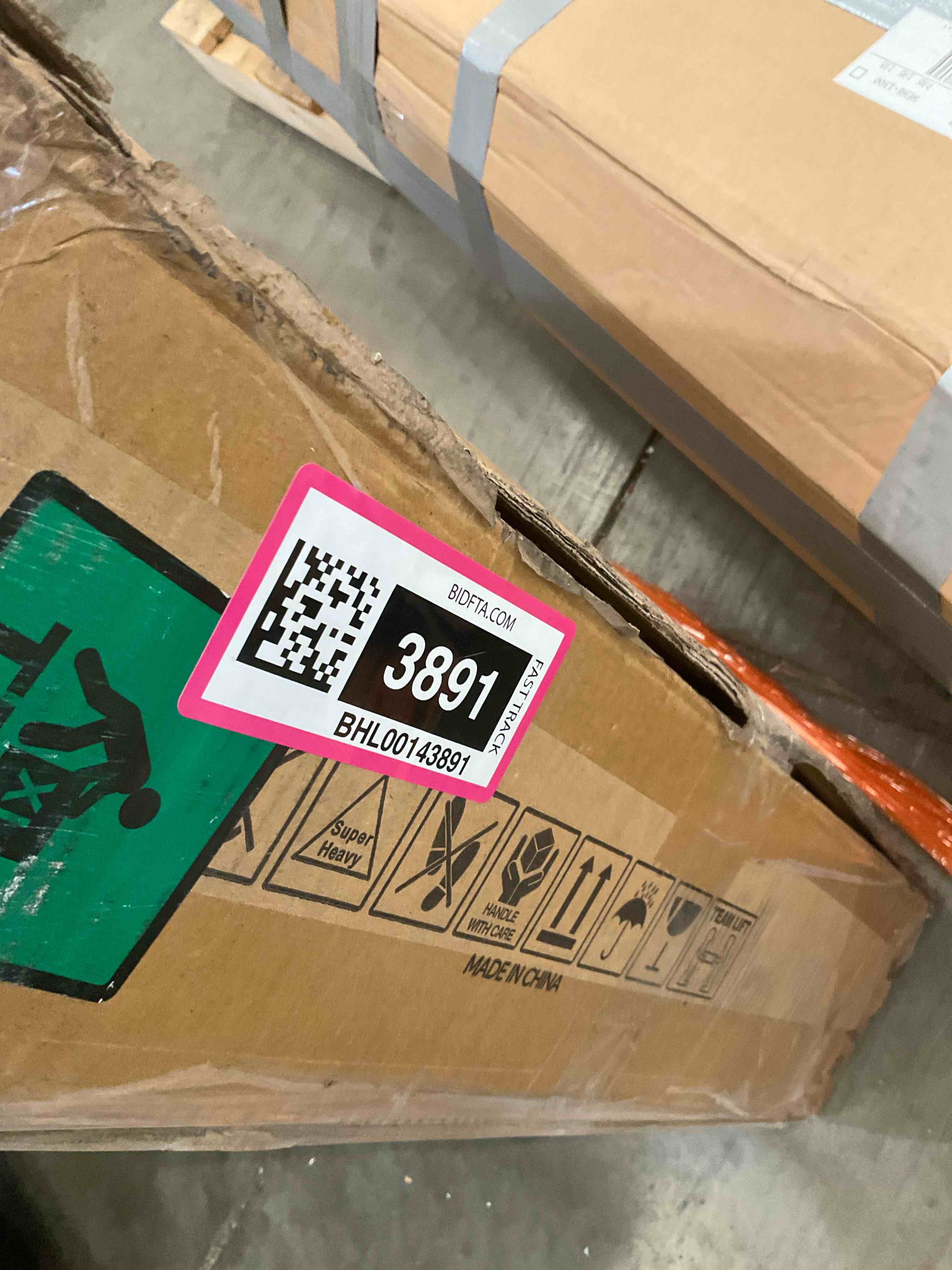 https://s3.amazonaws.com/lotting-images-prod/BargainHunt/BHL00143891_1713288247958.jpeg