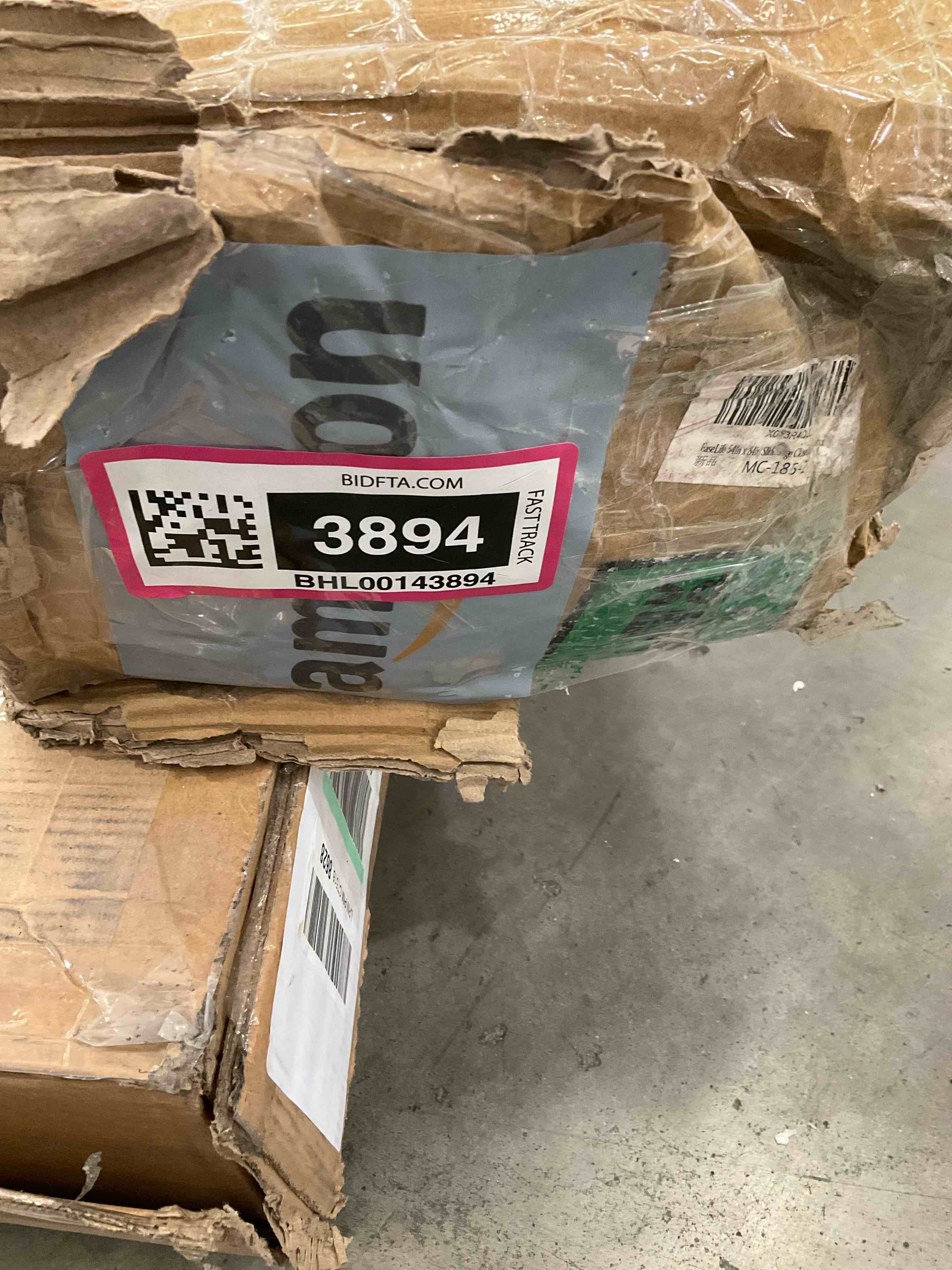 https://s3.amazonaws.com/lotting-images-prod/BargainHunt/BHL00143894_1713292218725.jpeg