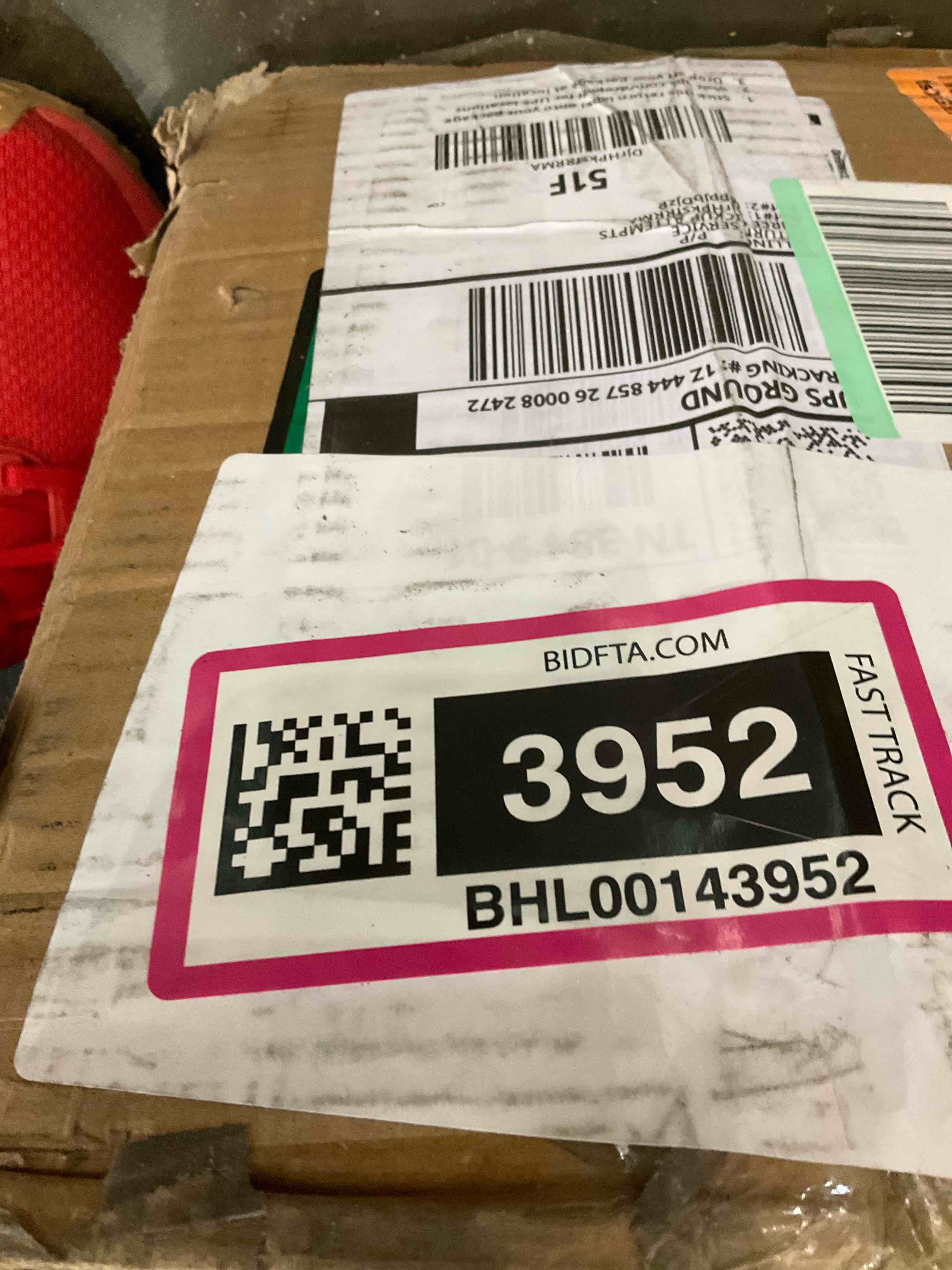 https://s3.amazonaws.com/lotting-images-prod/BargainHunt/BHL00143952_1713376038371.jpeg