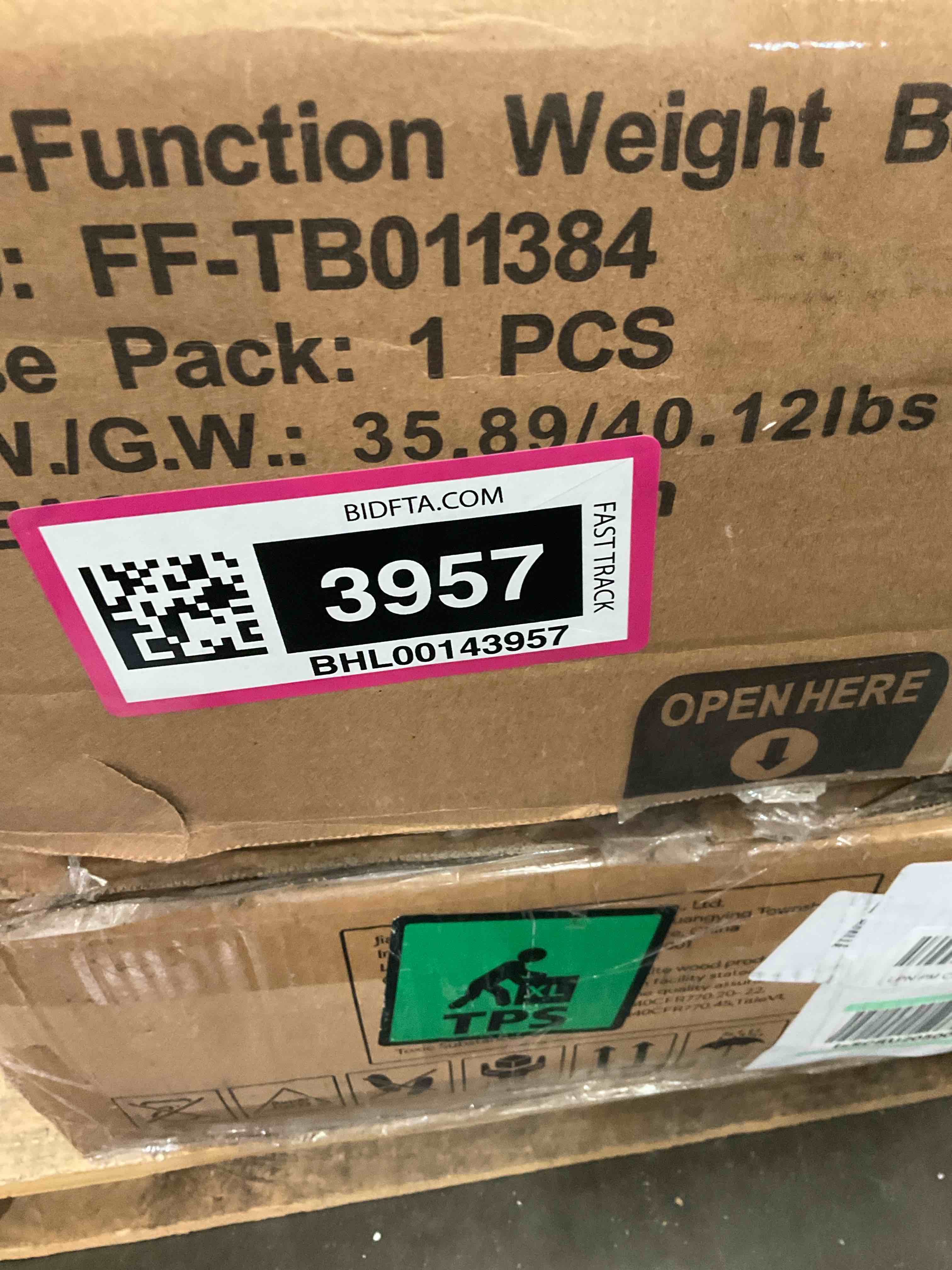 https://s3.amazonaws.com/lotting-images-prod/BargainHunt/BHL00143957_1713378494194.jpeg