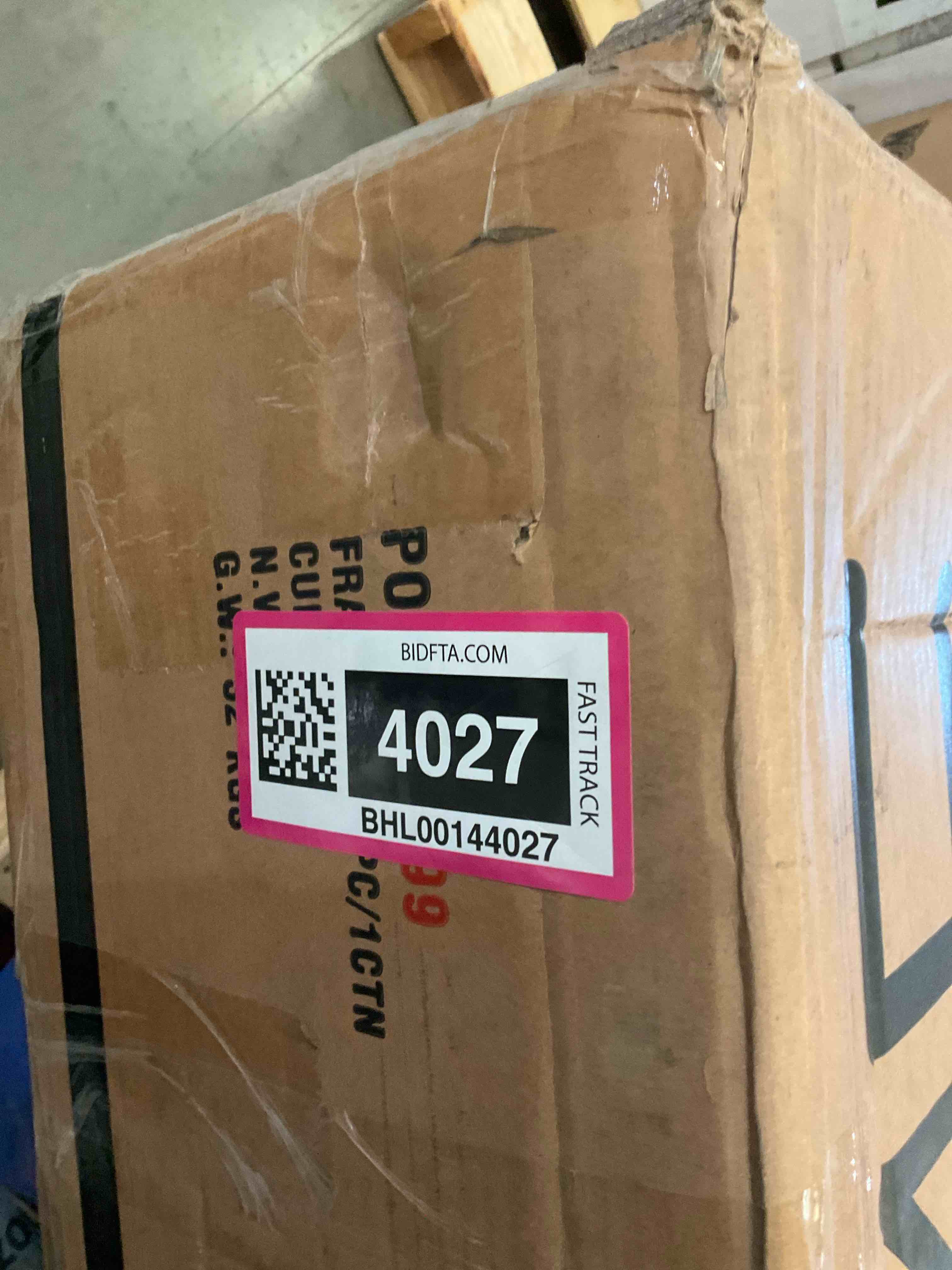https://s3.amazonaws.com/lotting-images-prod/BargainHunt/BHL00144027_1716483314282.jpeg