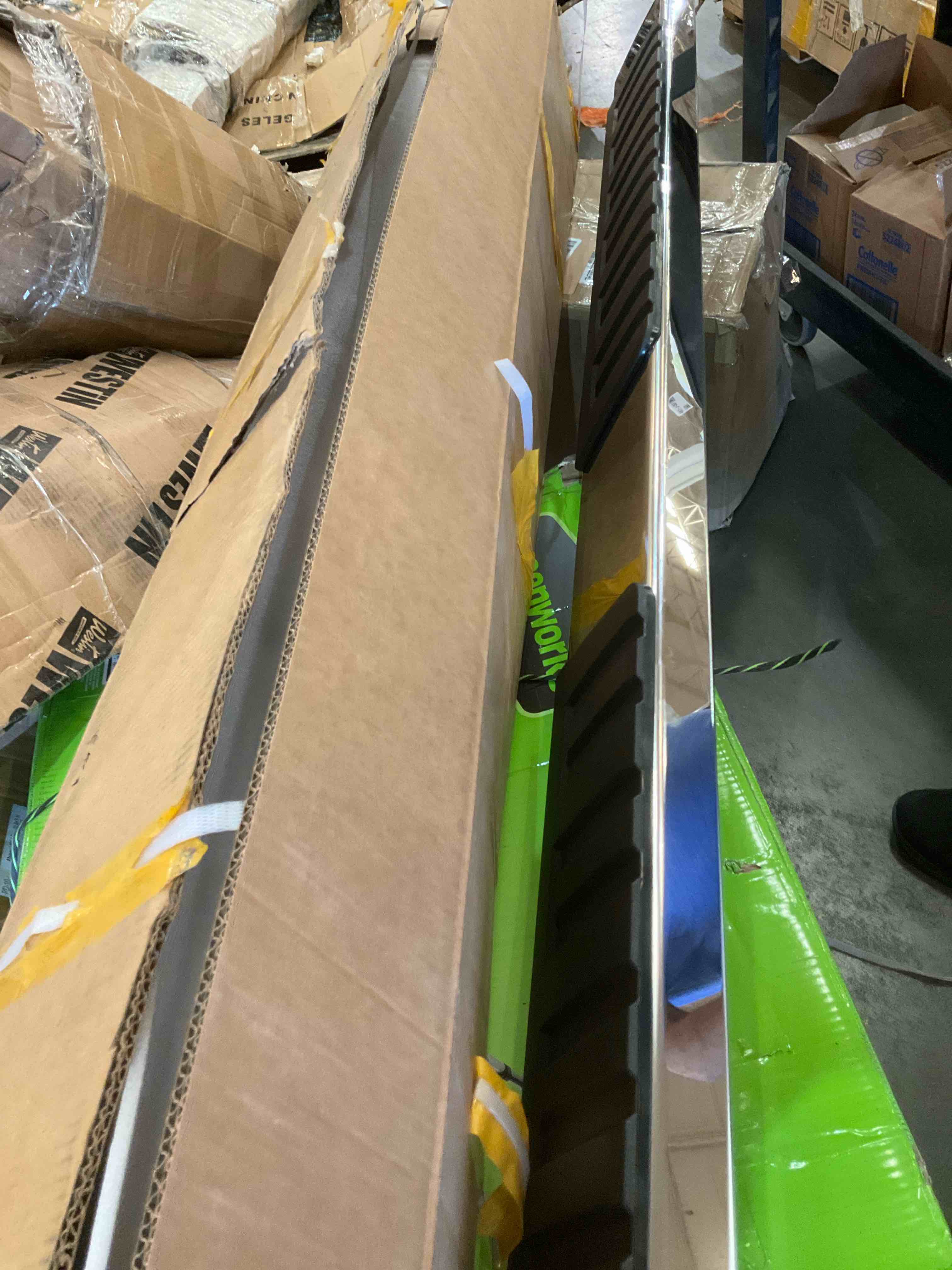 https://s3.amazonaws.com/lotting-images-prod/BargainHunt/BHL00144078_1716916569319.jpeg