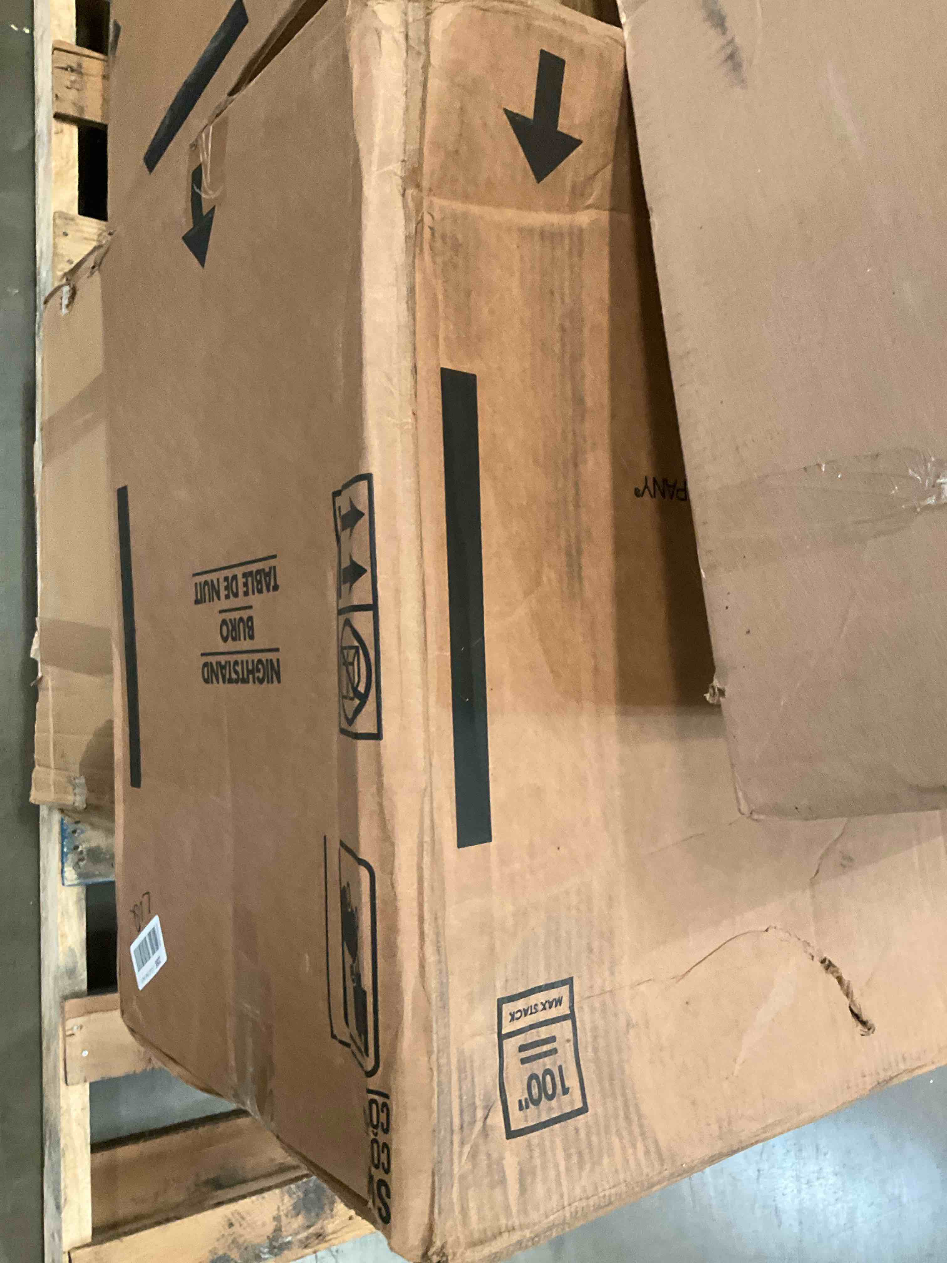 https://s3.amazonaws.com/lotting-images-prod/BargainHunt/BHL00144166_1717007682667.jpeg