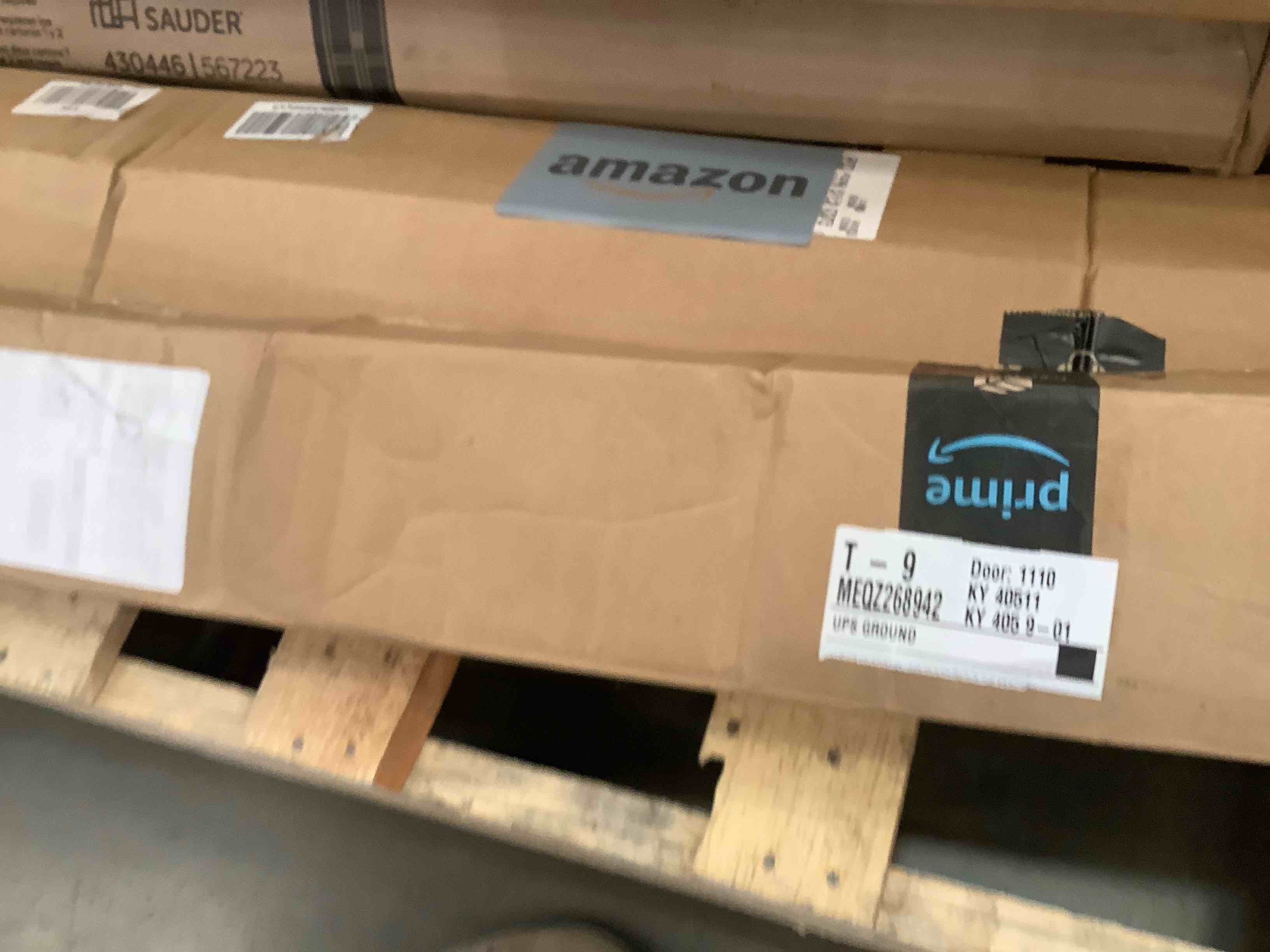 https://s3.amazonaws.com/lotting-images-prod/BargainHunt/BHL00144185_1717009893341.jpeg