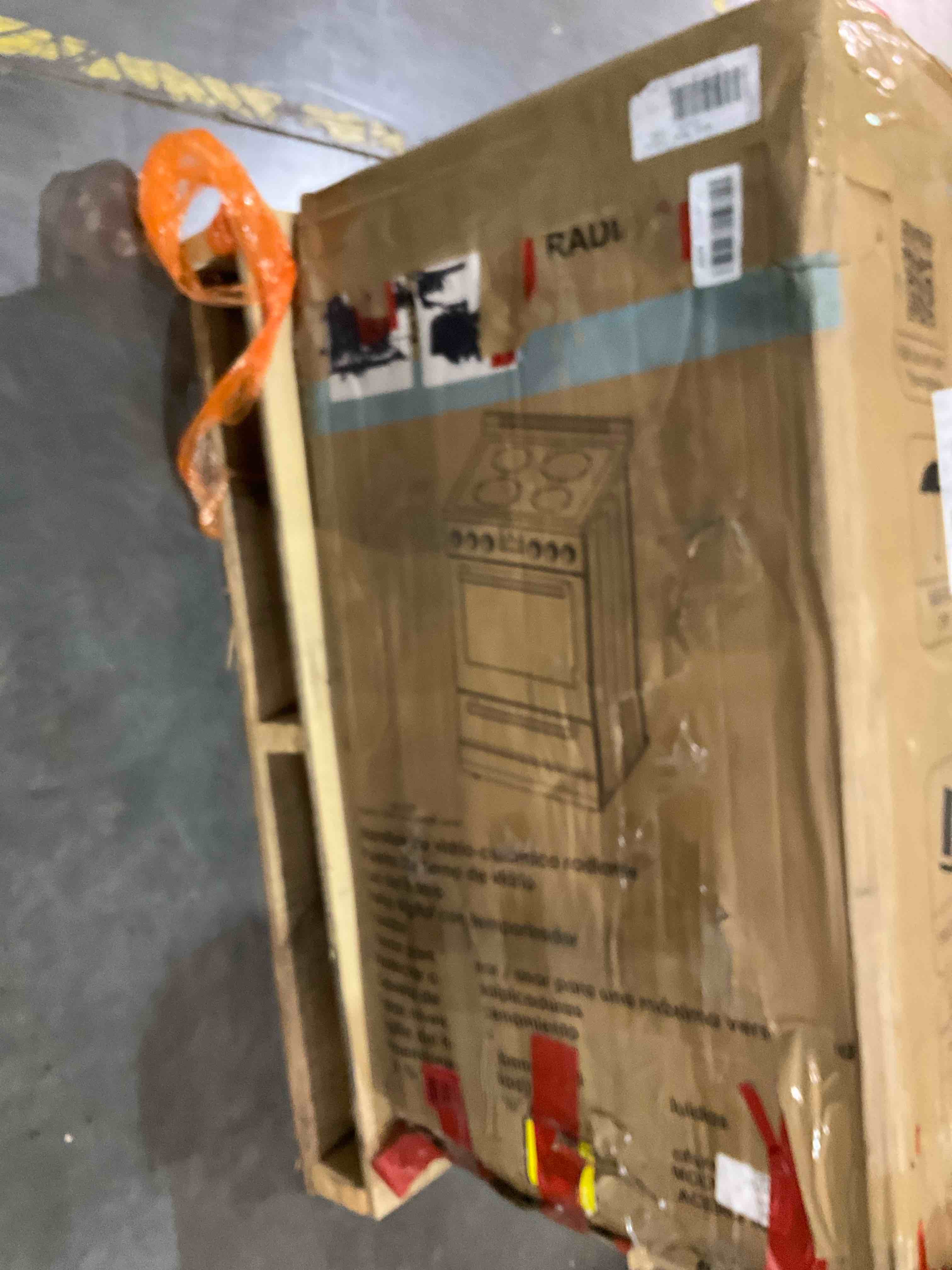 https://s3.amazonaws.com/lotting-images-prod/BargainHunt/BHL00144545_1717673900818.jpeg