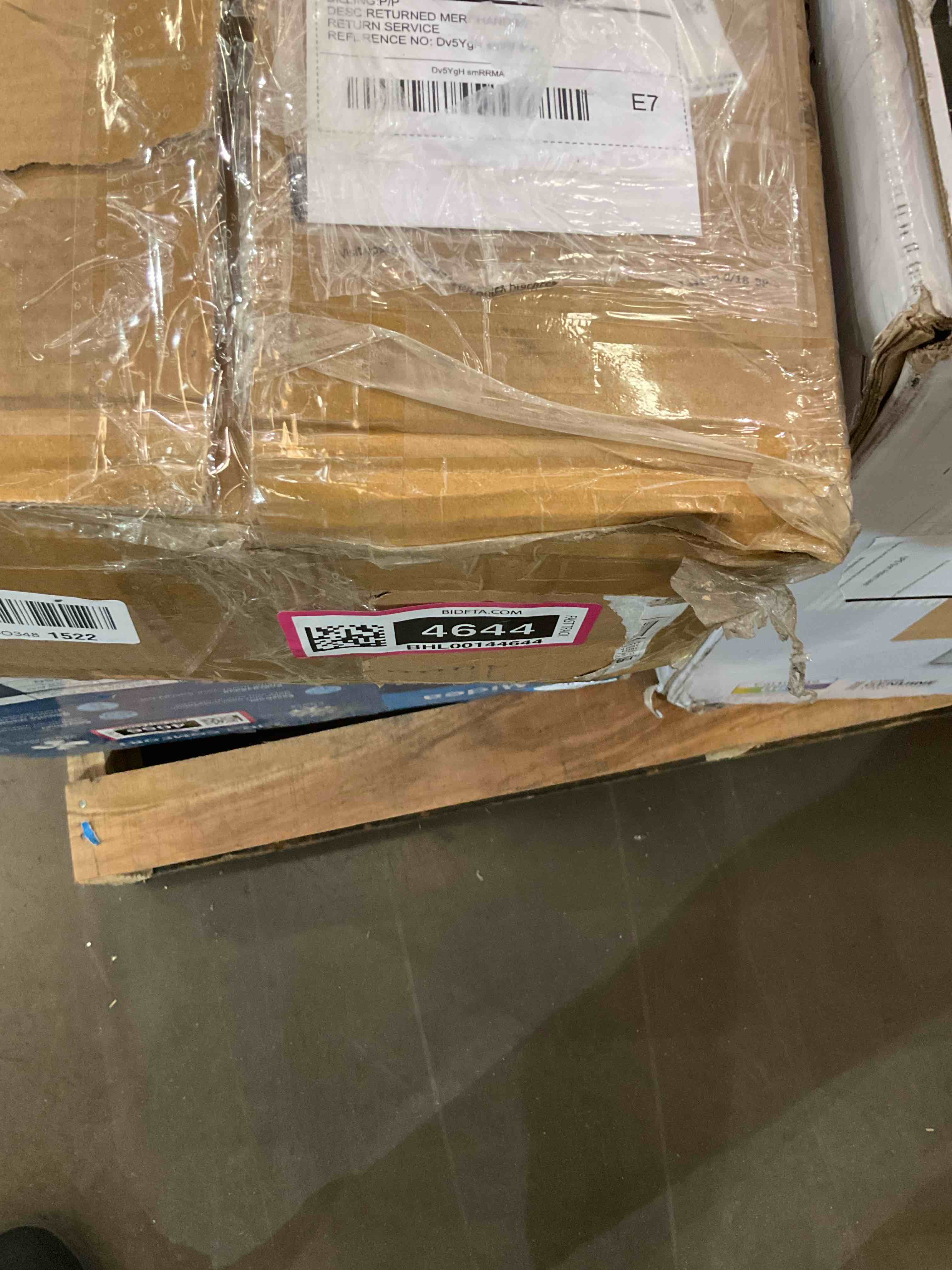 https://s3.amazonaws.com/lotting-images-prod/BargainHunt/BHL00144644_1716899931465.jpeg