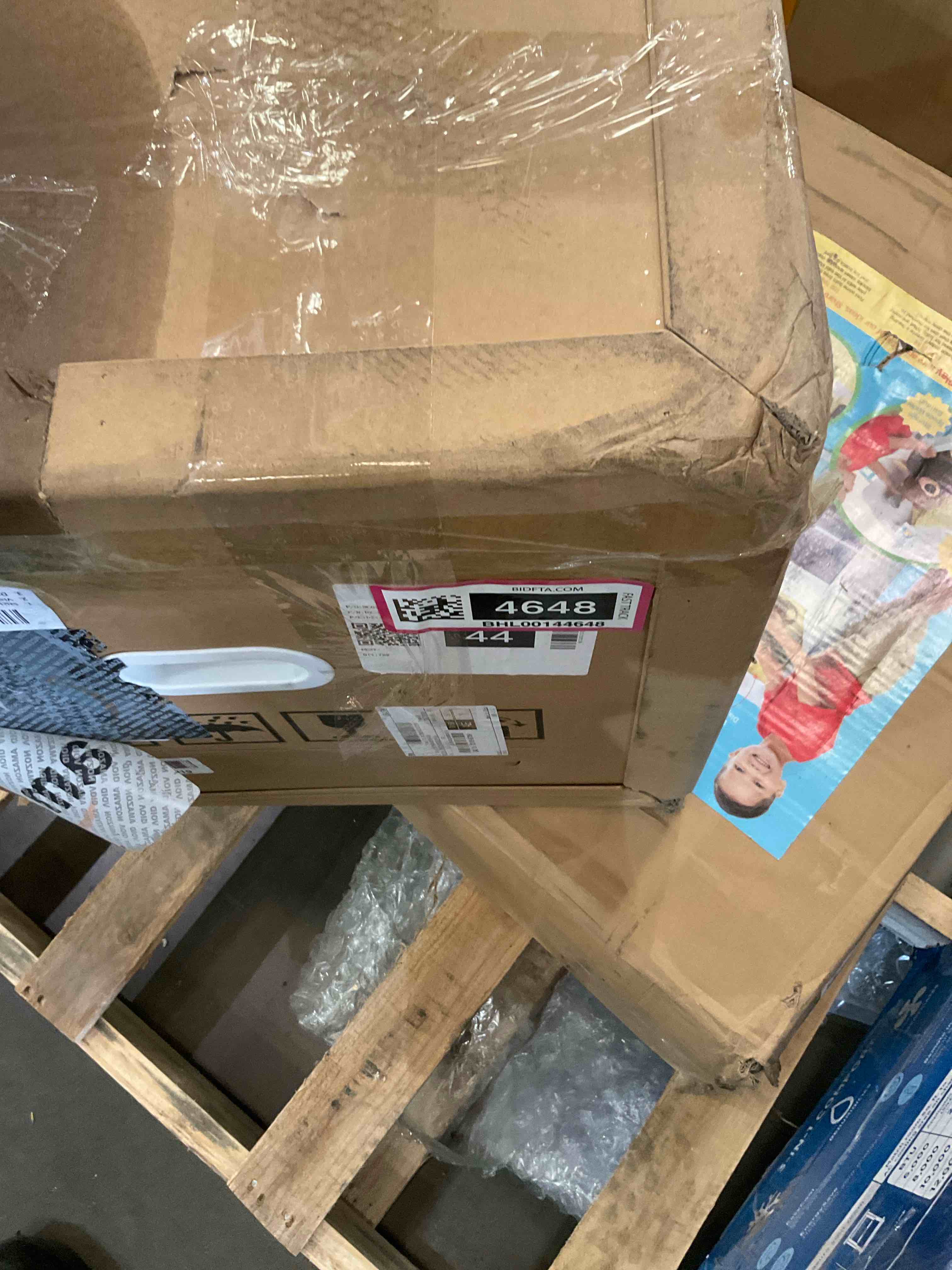 https://s3.amazonaws.com/lotting-images-prod/BargainHunt/BHL00144648_1716902693309.jpeg