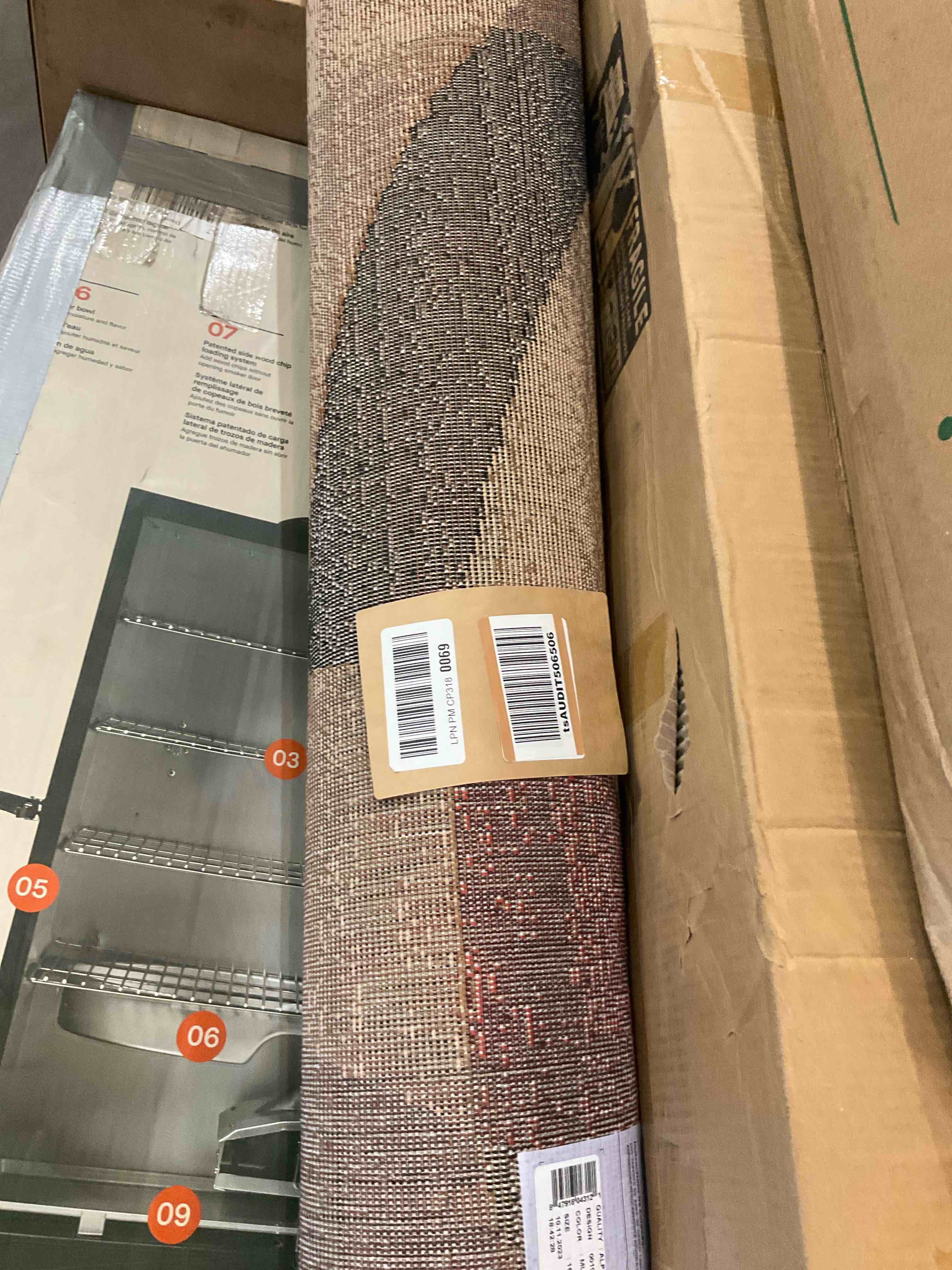 https://s3.amazonaws.com/lotting-images-prod/BargainHunt/BHL00144654_1716903970561.jpeg